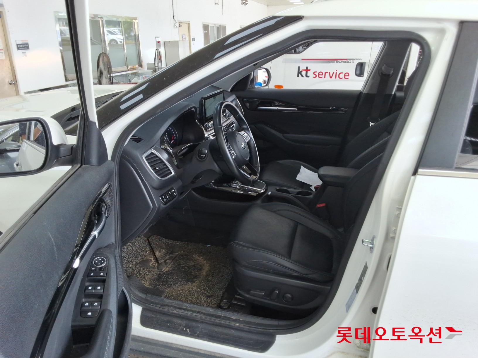 2022 - kia seltos