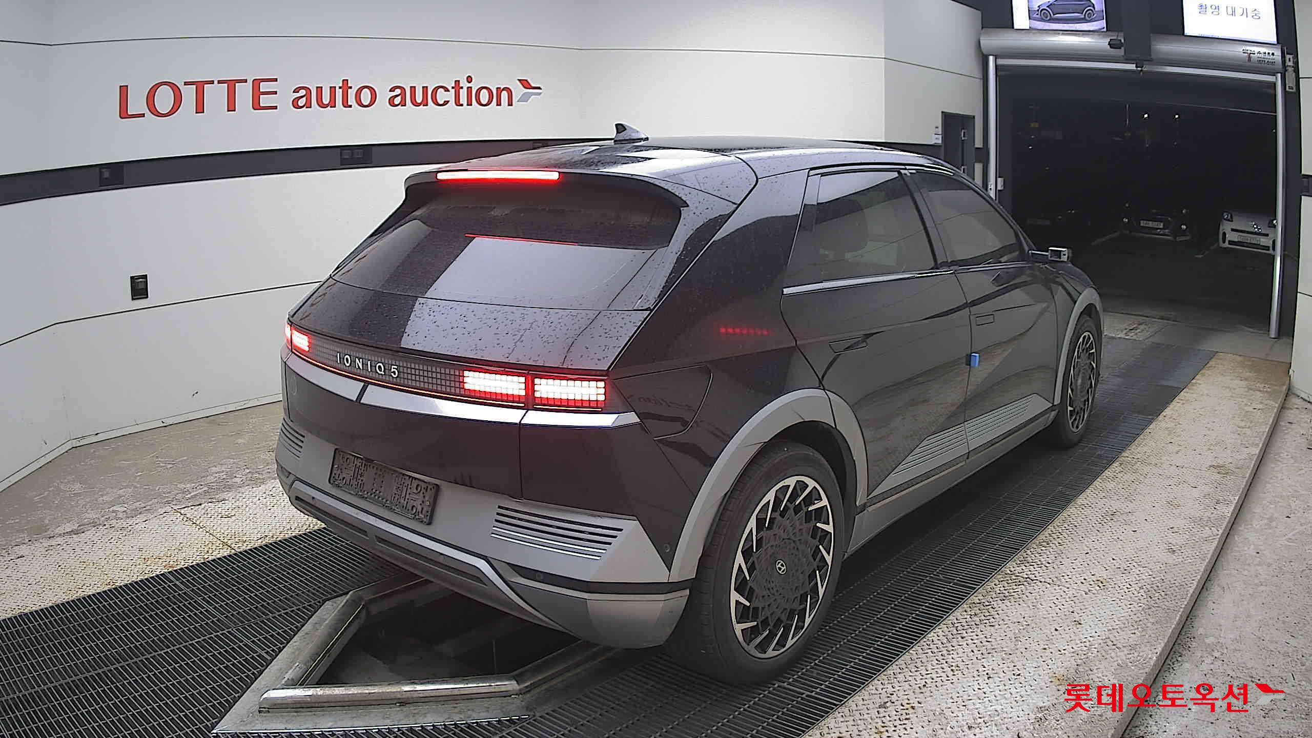 2022 - hyundai ioniq