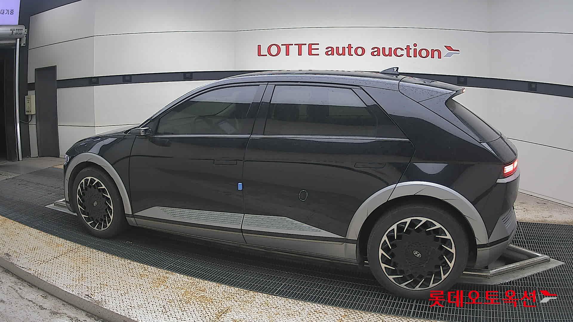 2022 - hyundai ioniq