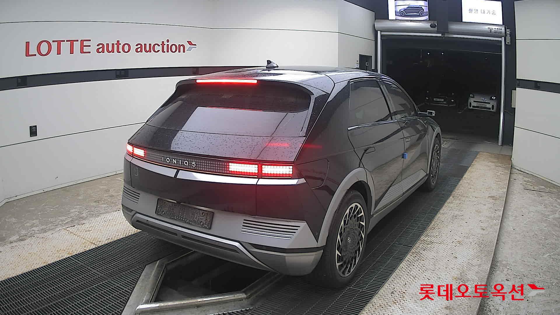 2022 - hyundai ioniq