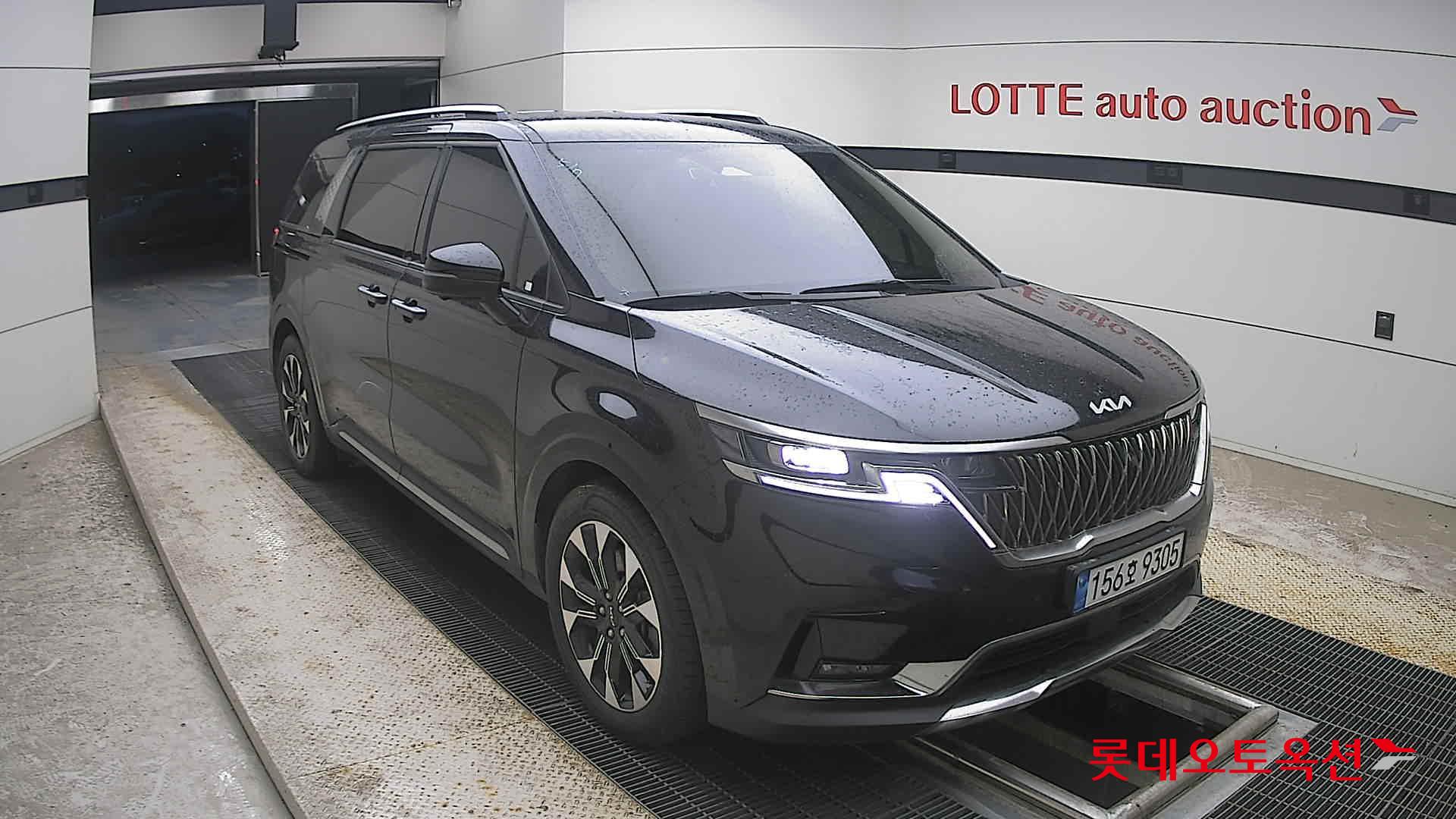 2022 - kia carnival