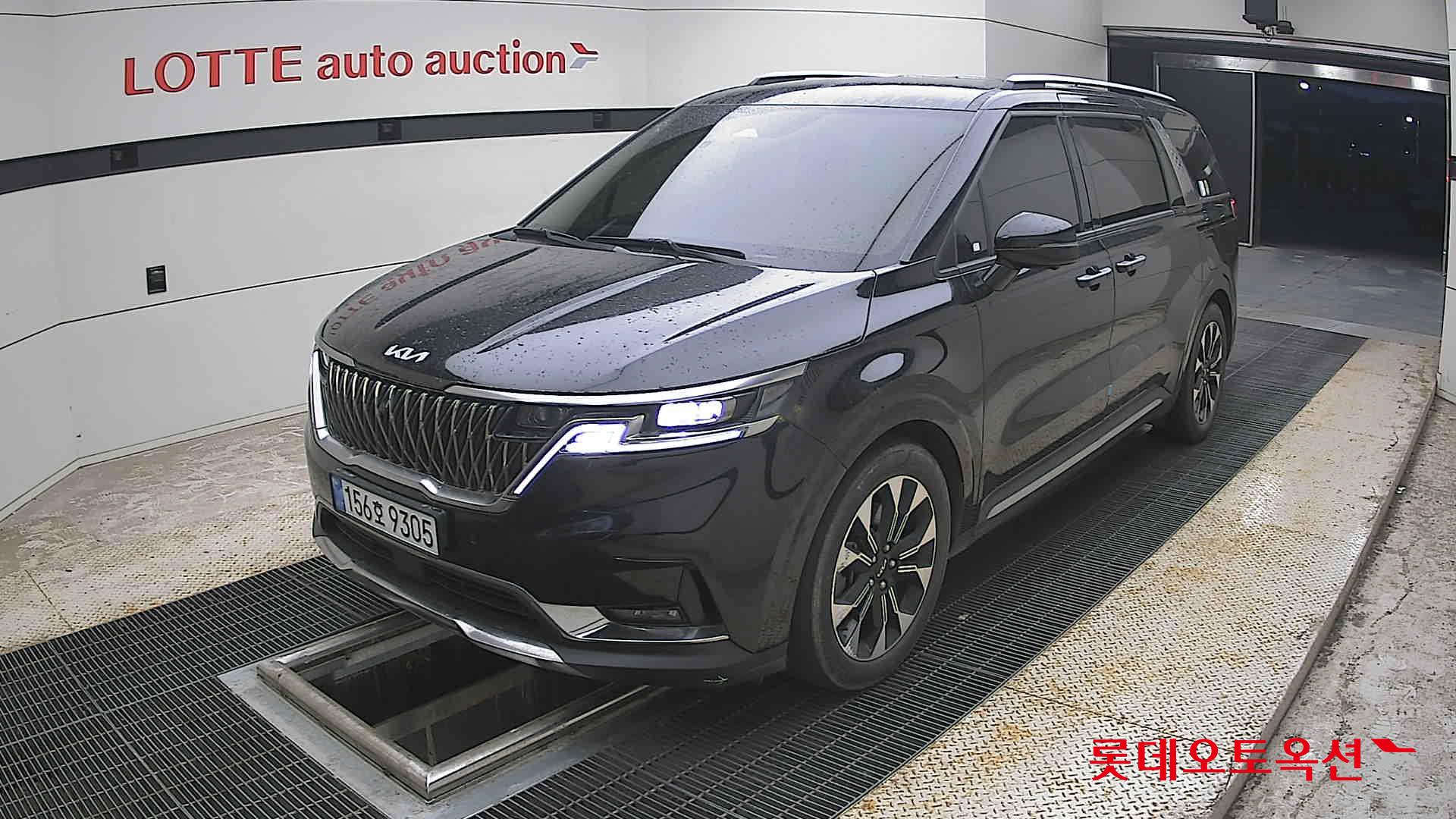 2022 - kia carnival