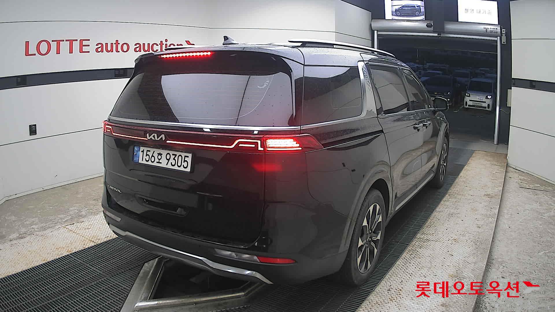 2022 - kia carnival