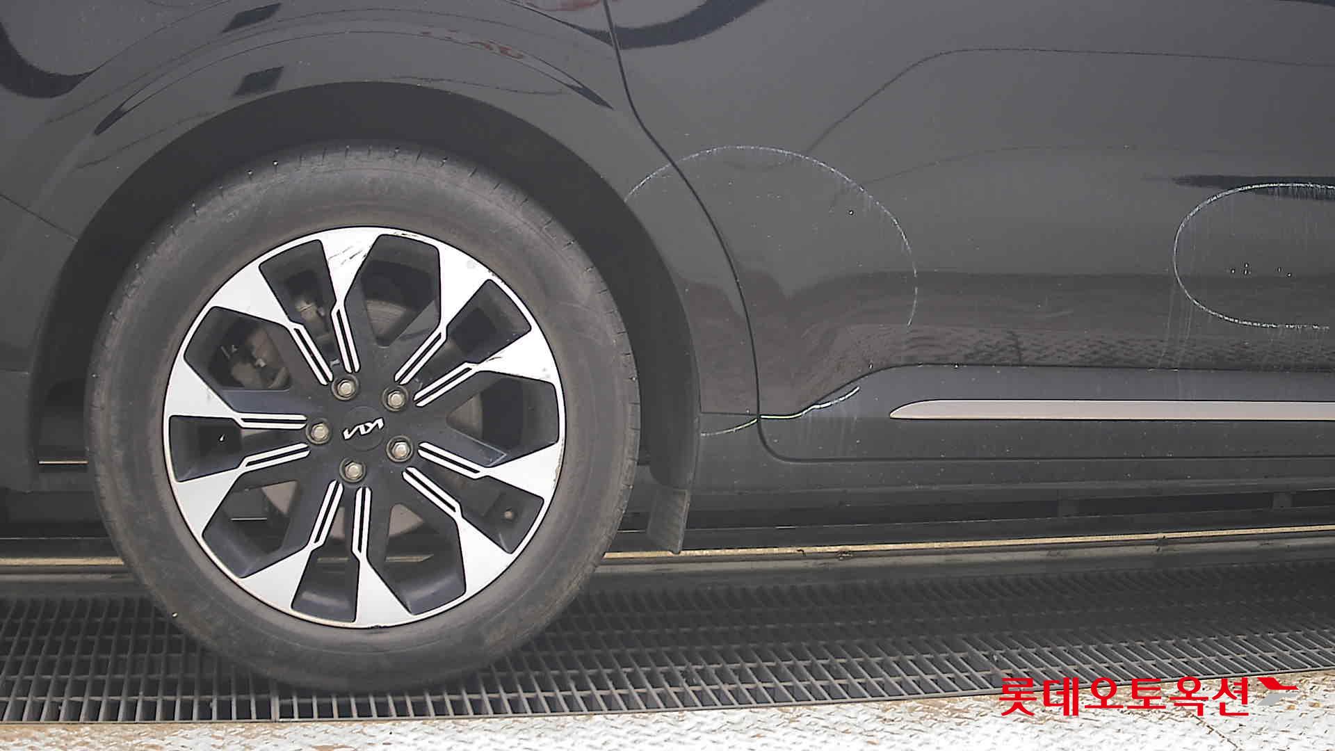 2022 - kia carnival