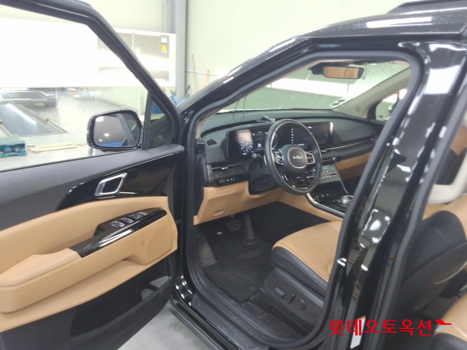 2022 - kia carnival