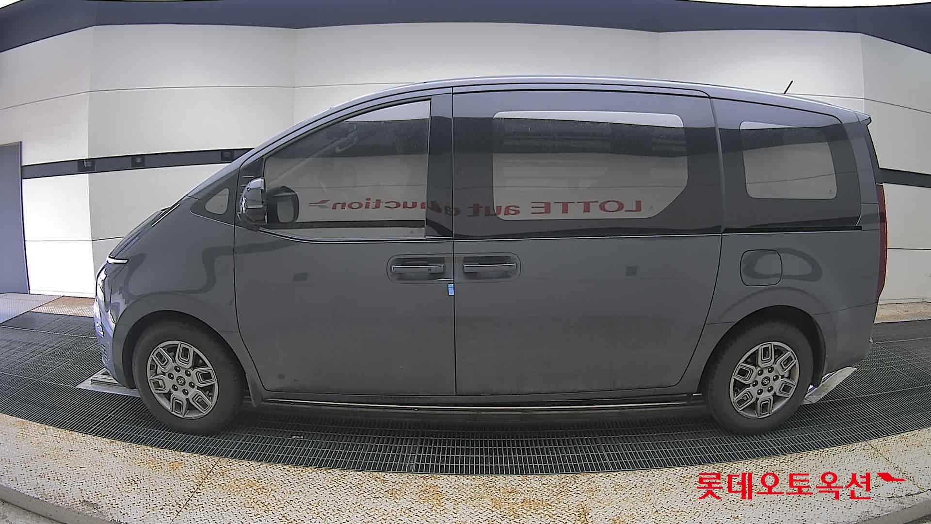 2025 - hyundai staria