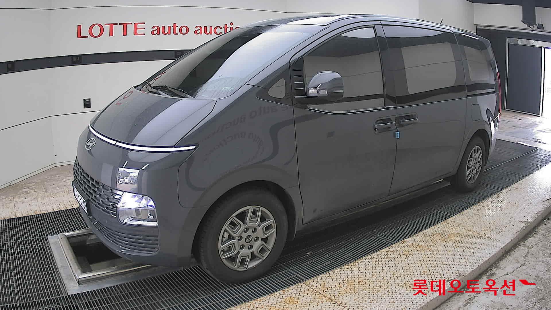 2025 - hyundai staria