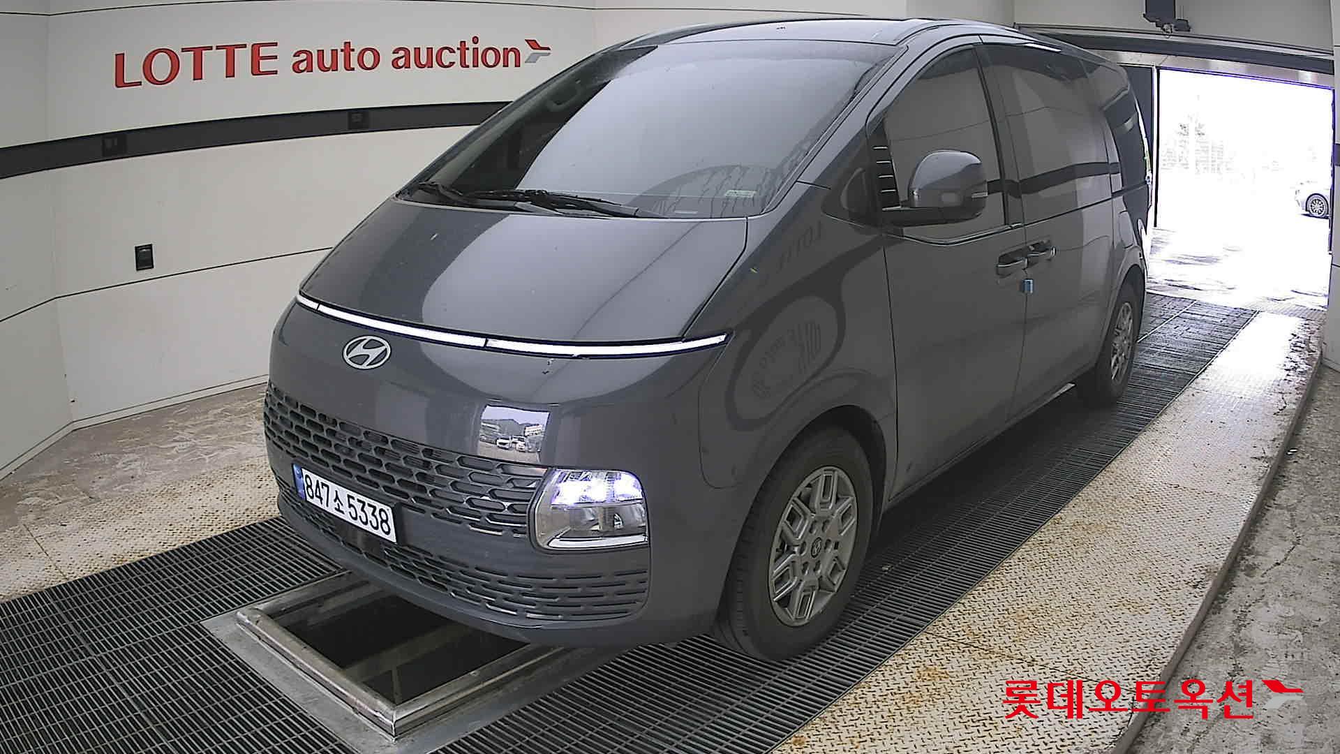2025 - hyundai staria