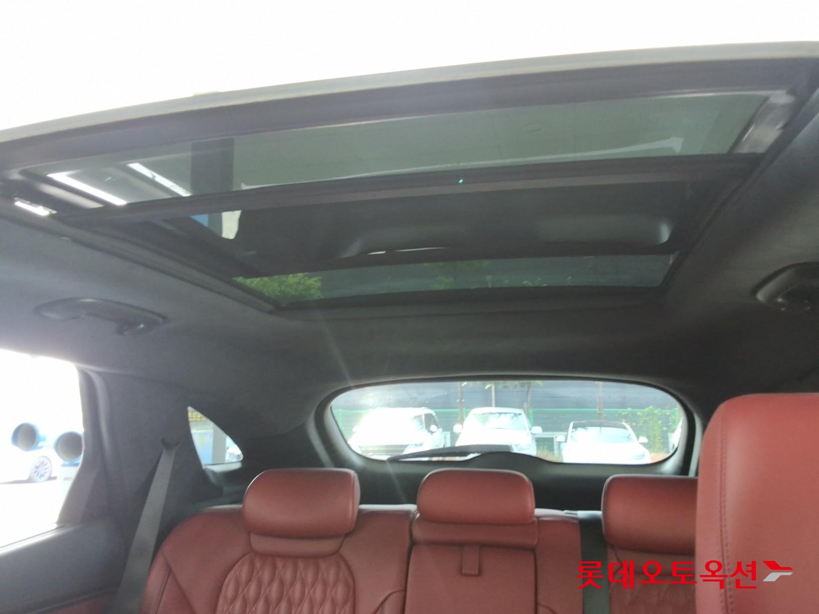 2021 - genesis gv70