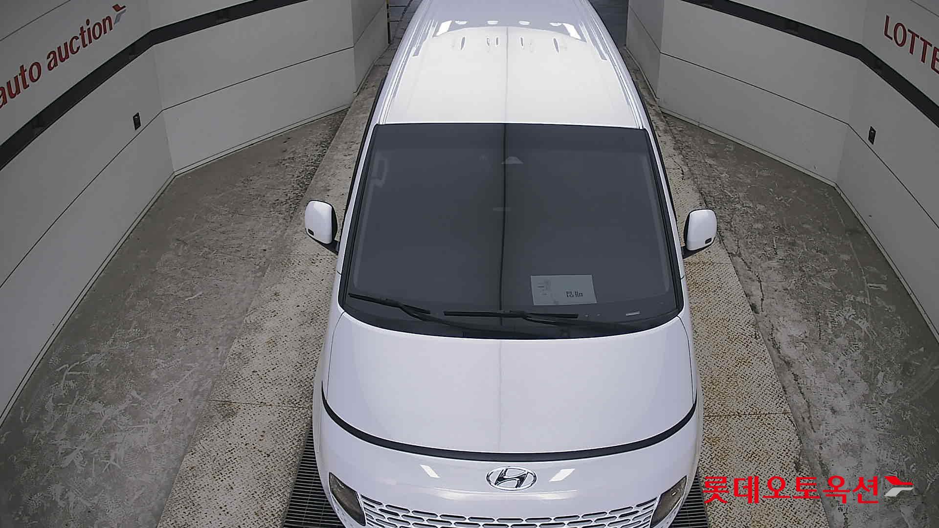 2022 - hyundai staria