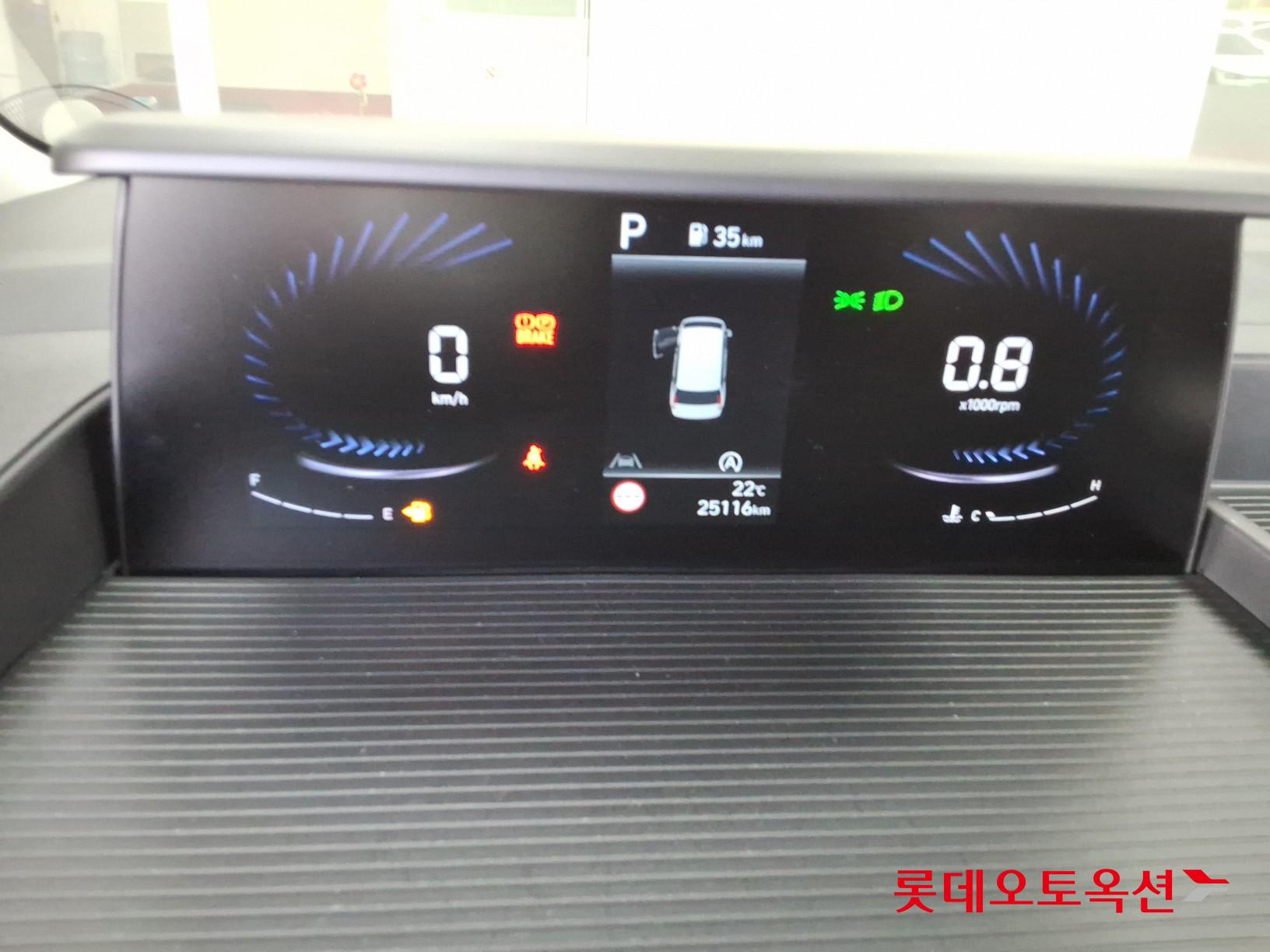 2022 - hyundai staria