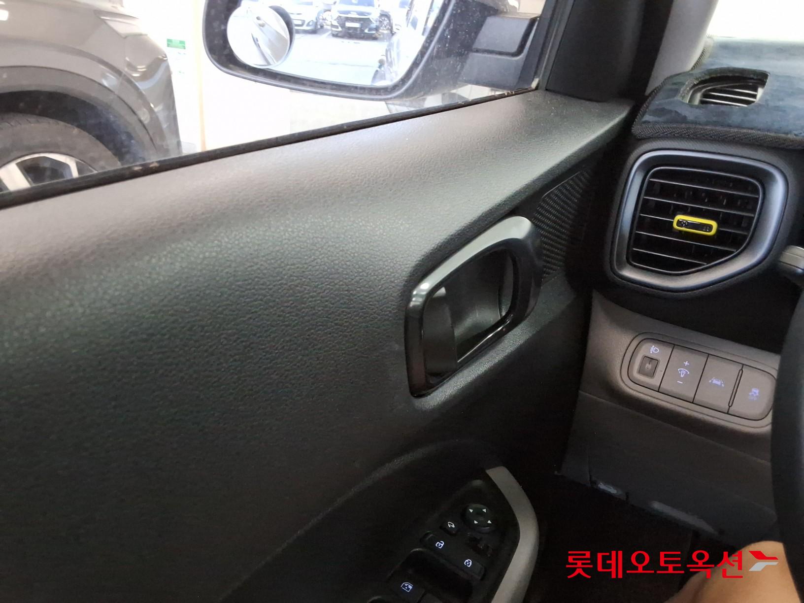 2020 - hyundai venue