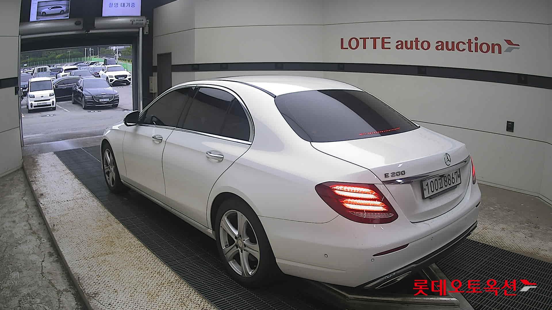 2017 - mercedes-benz e200