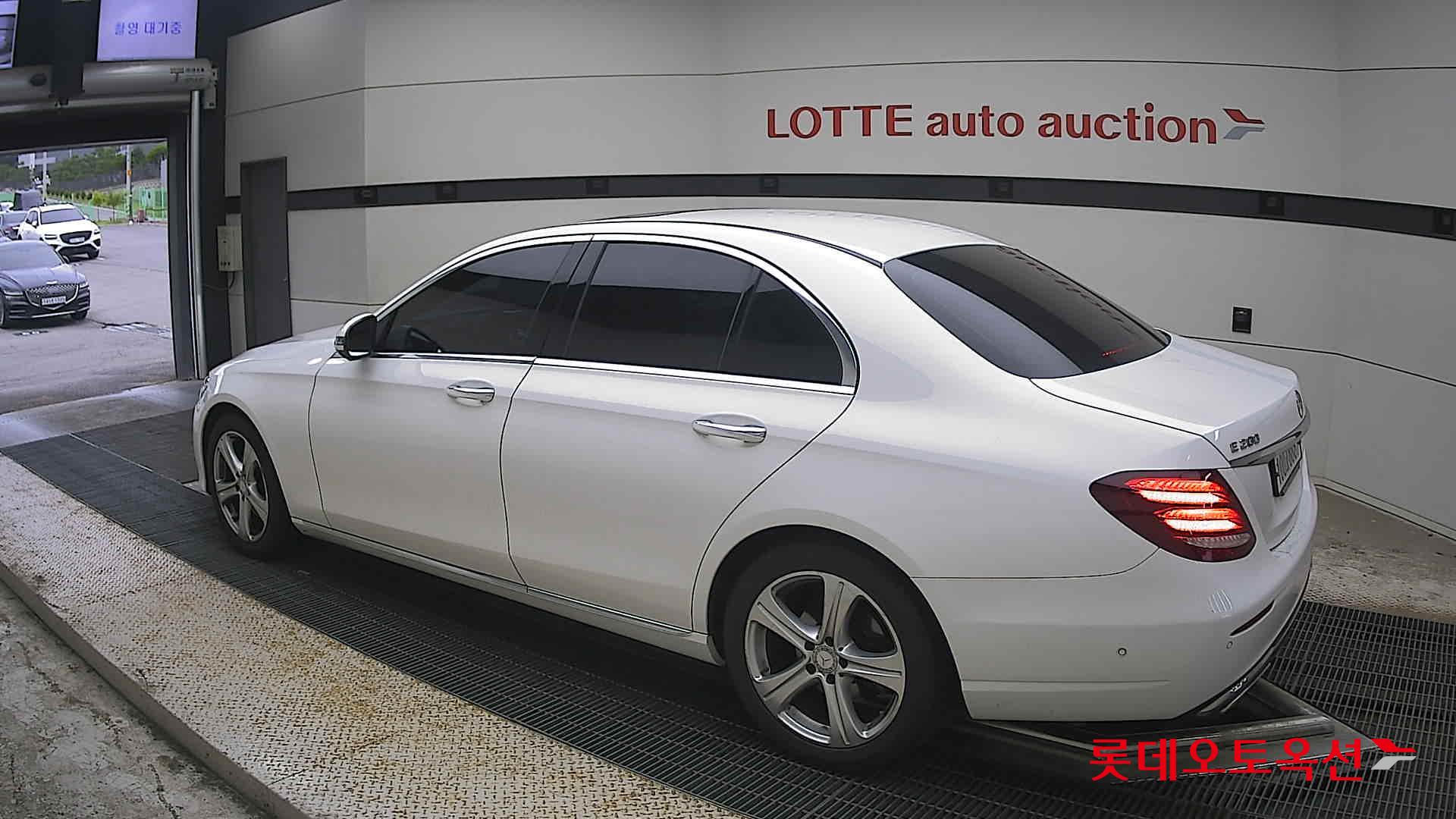 2017 - mercedes-benz e200