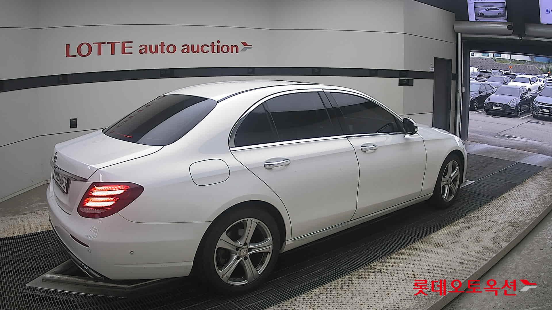 2017 - mercedes-benz e200