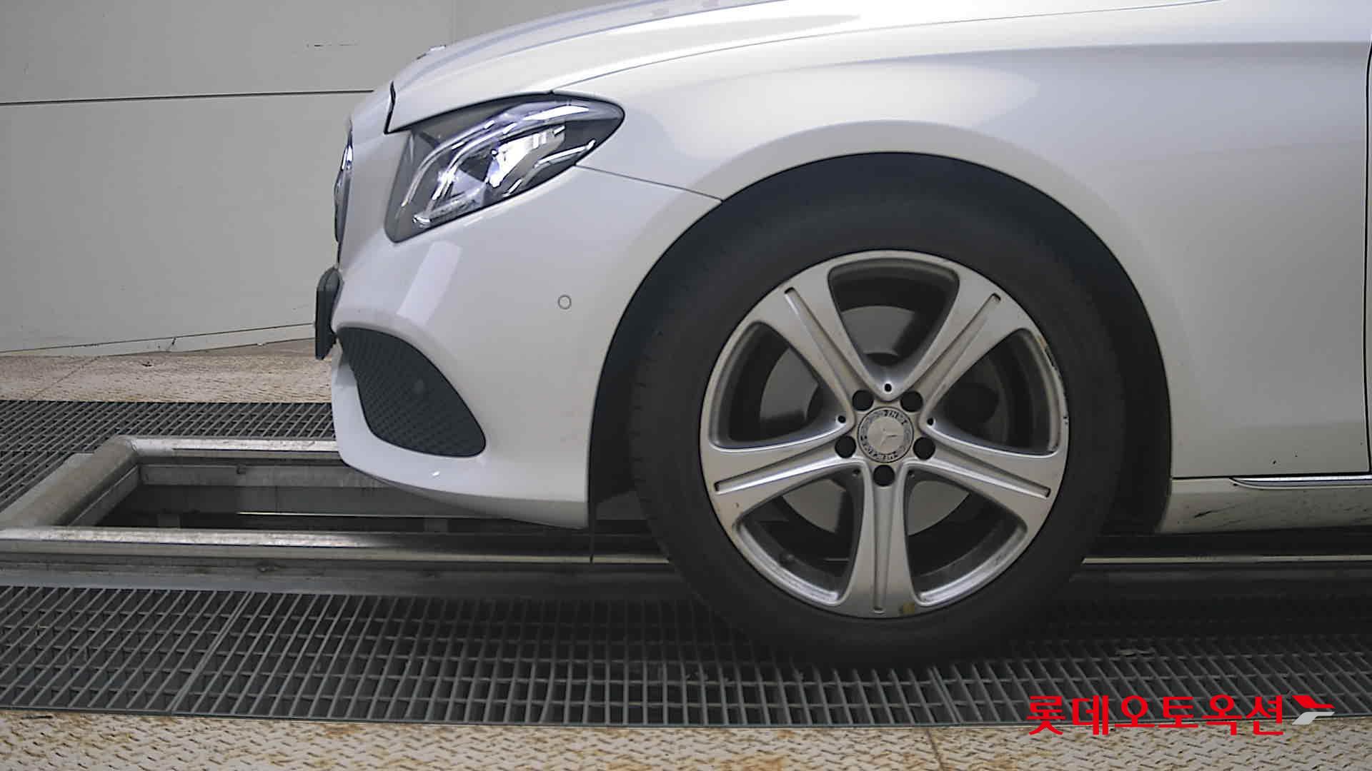 2017 - mercedes-benz e200