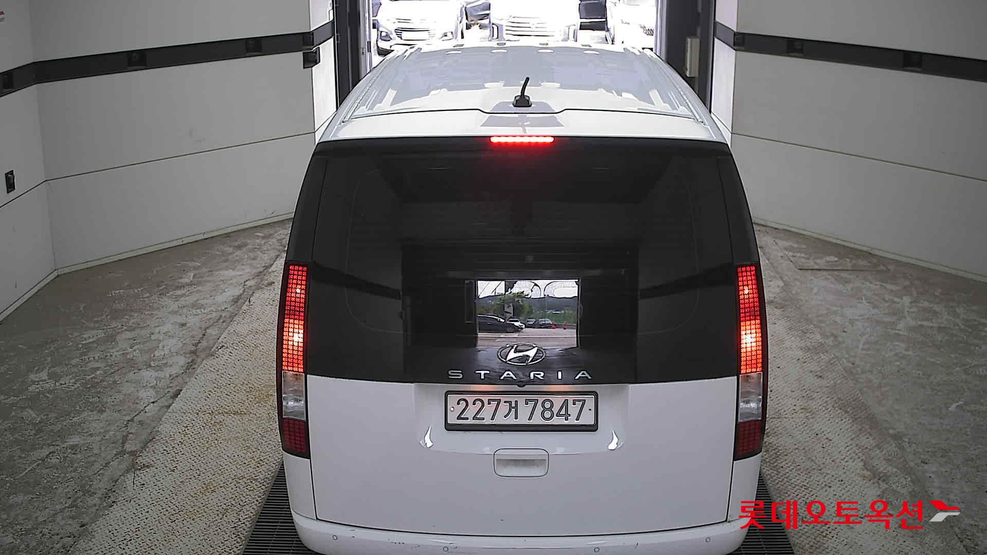 2022 - hyundai staria