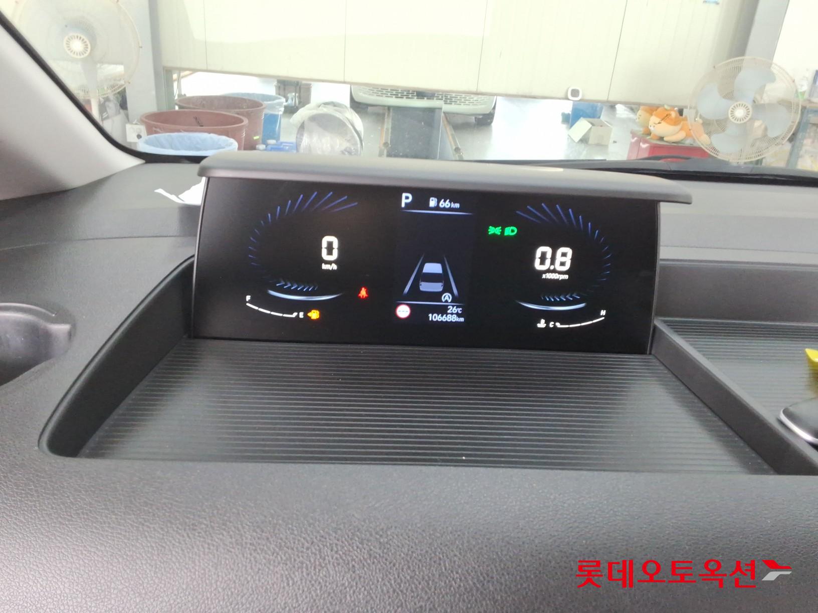 2022 - hyundai staria