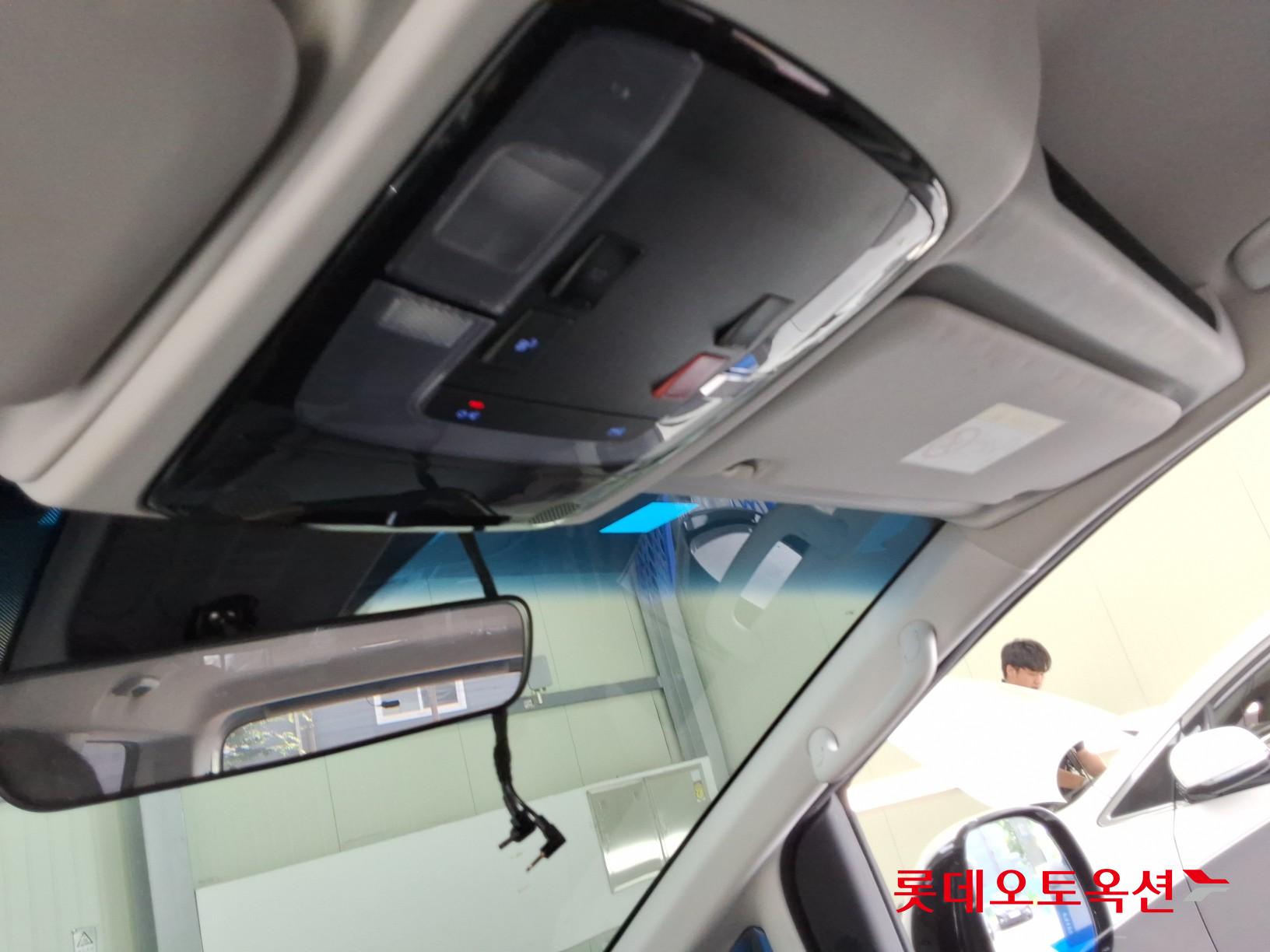 2022 - hyundai staria