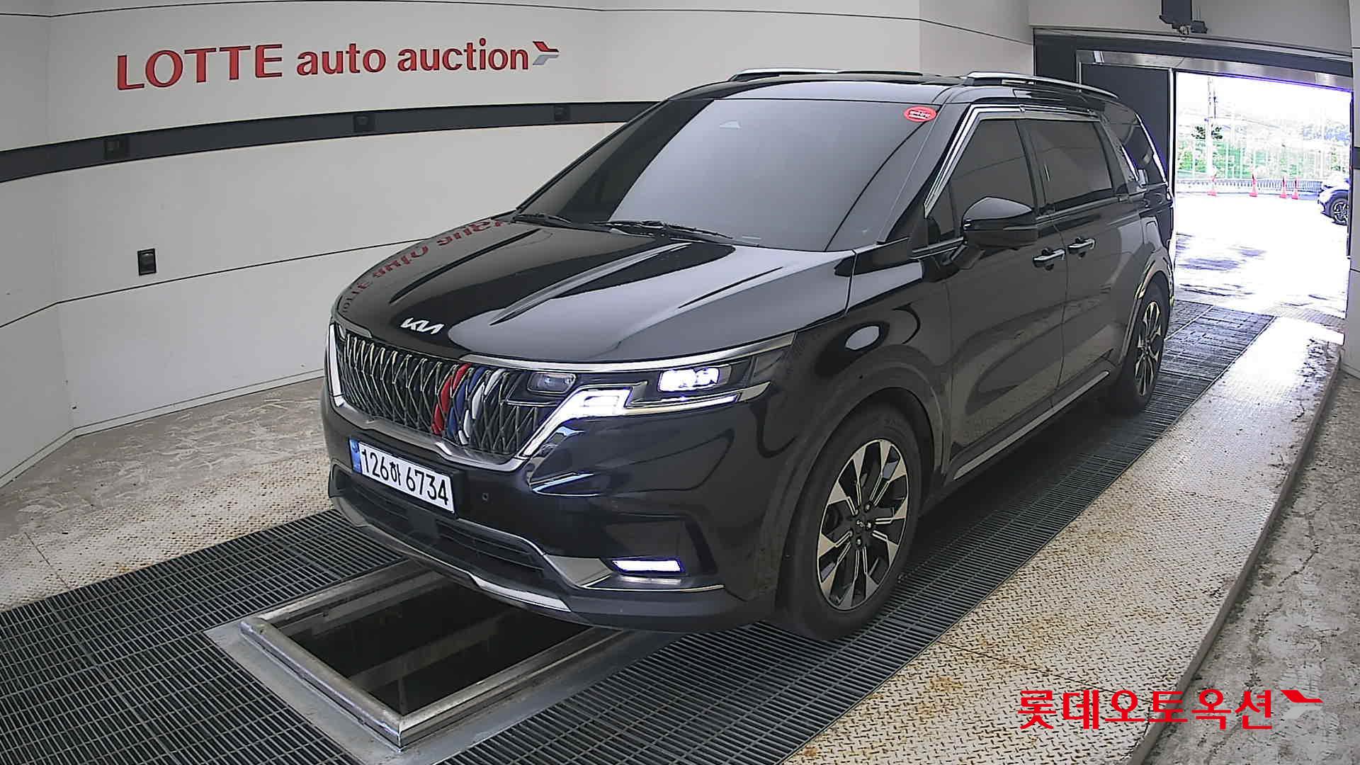 2022 - kia carnival