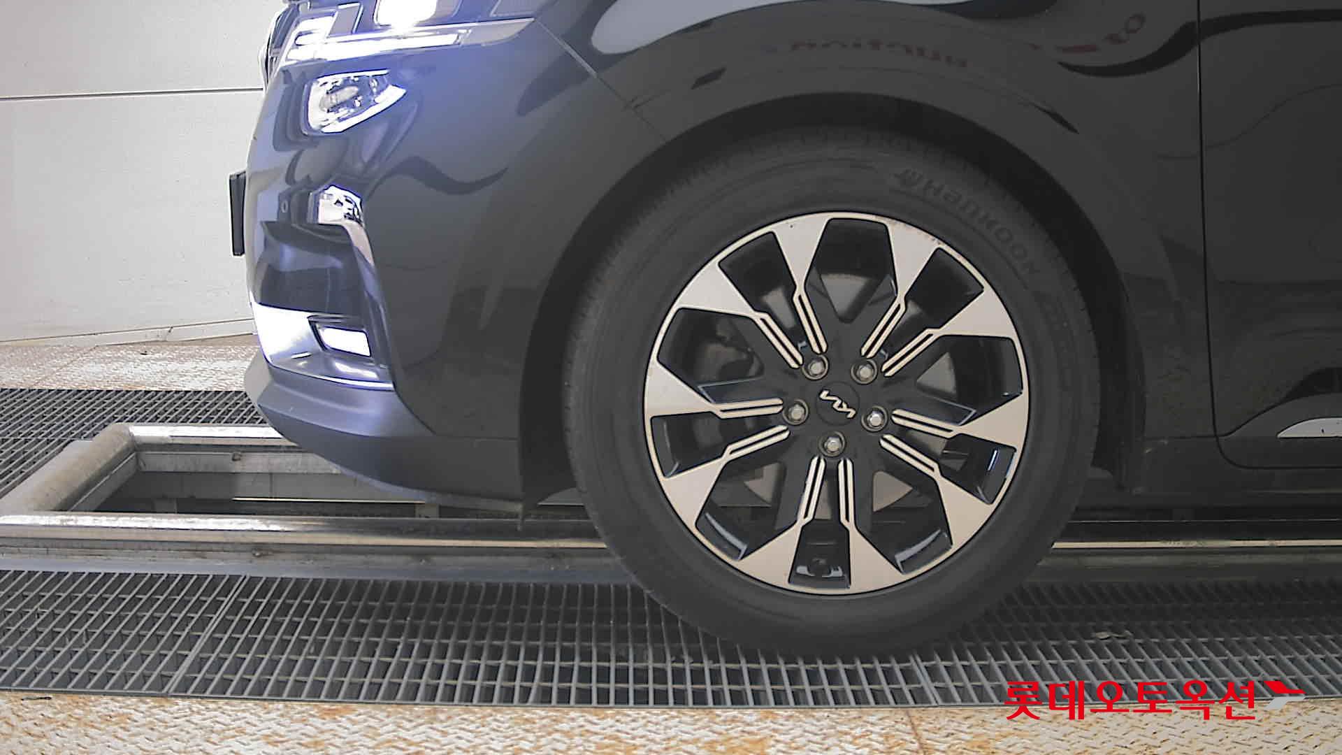 2022 - kia carnival