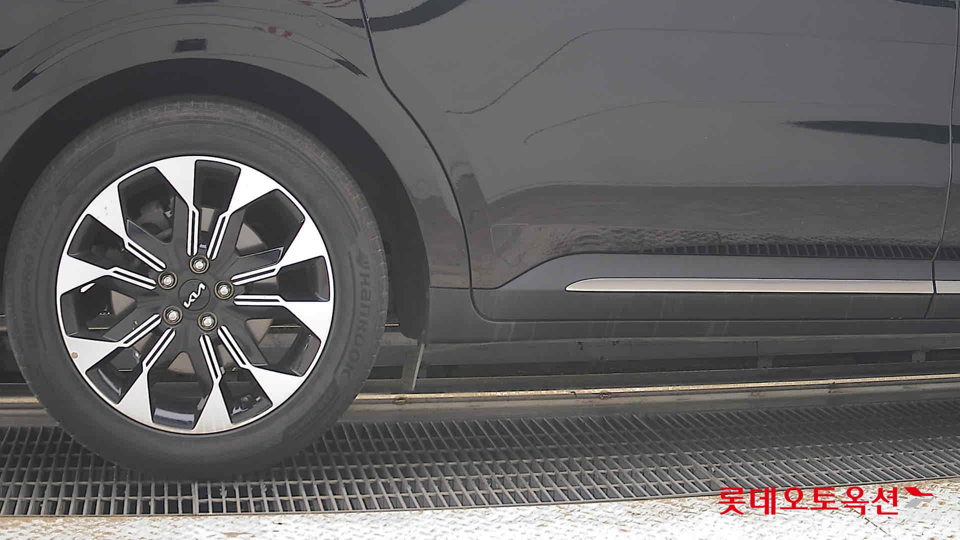 2022 - kia carnival