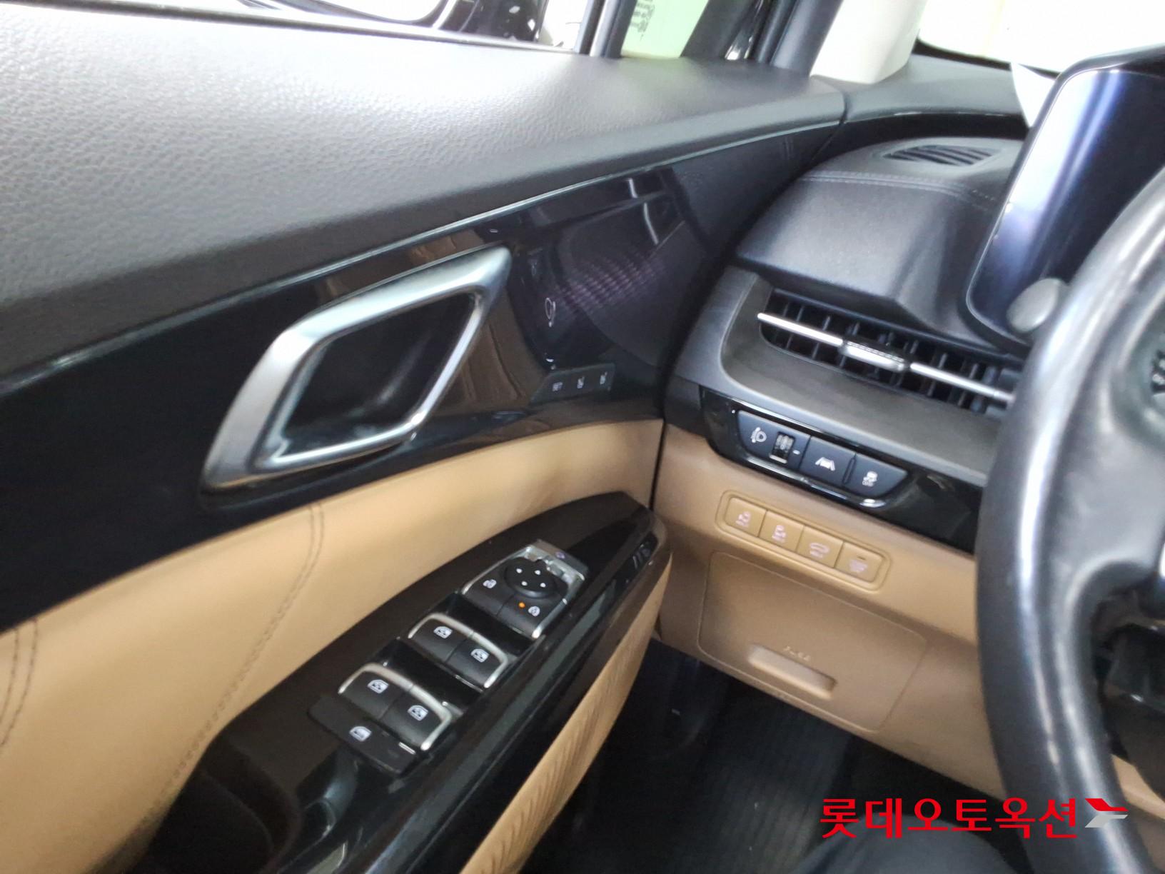 2022 - kia carnival