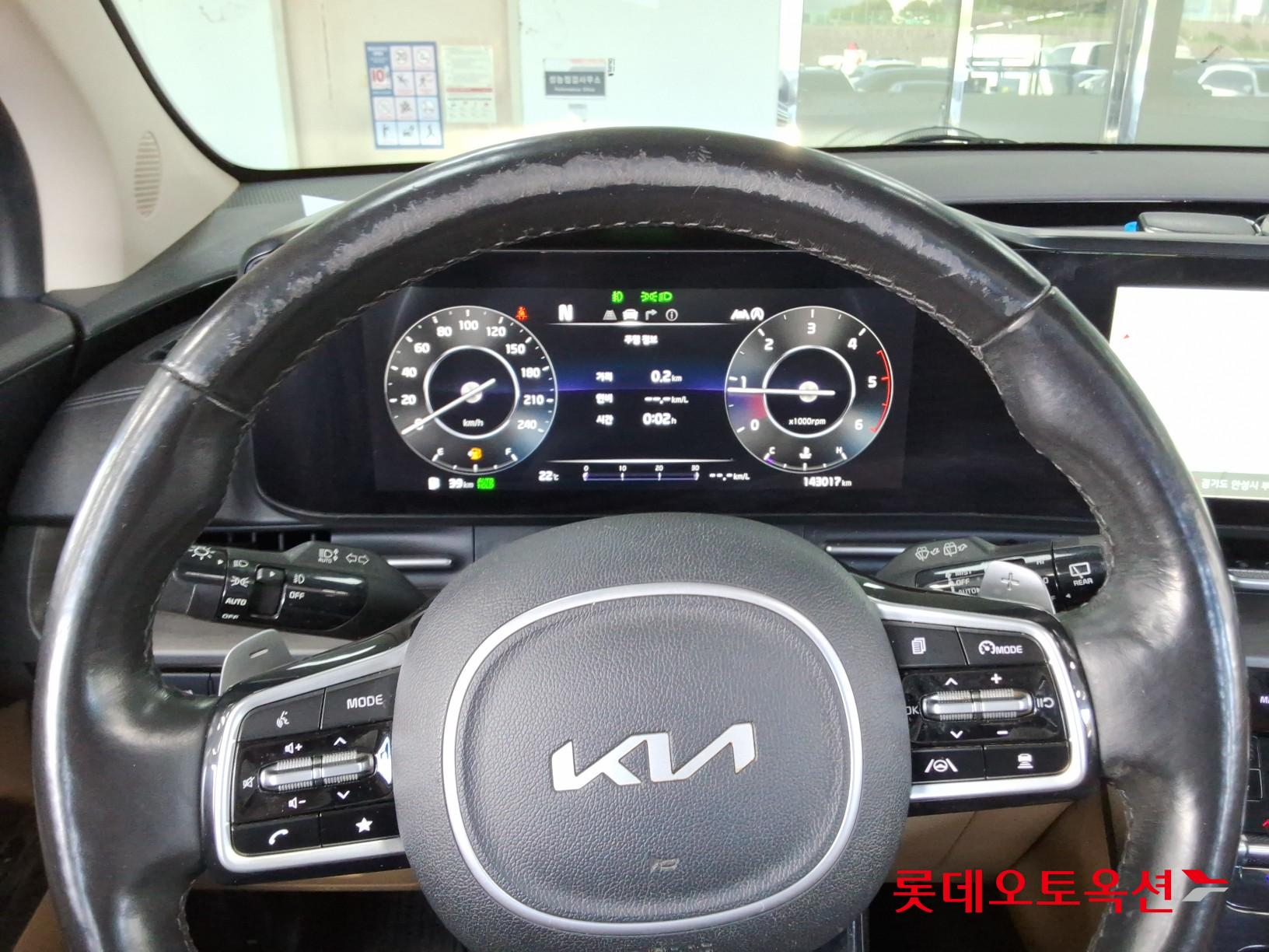 2022 - kia carnival