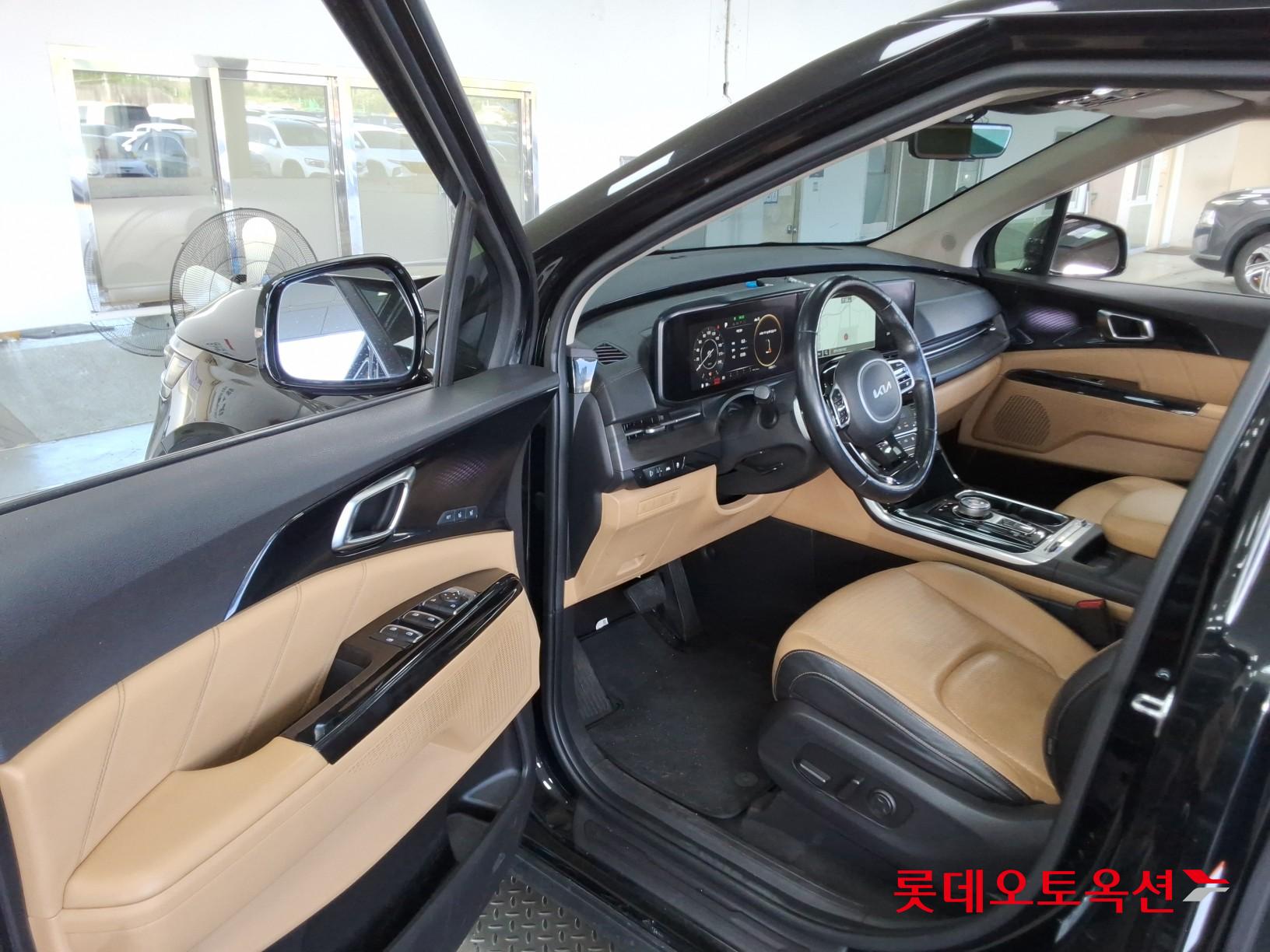 2022 - kia carnival