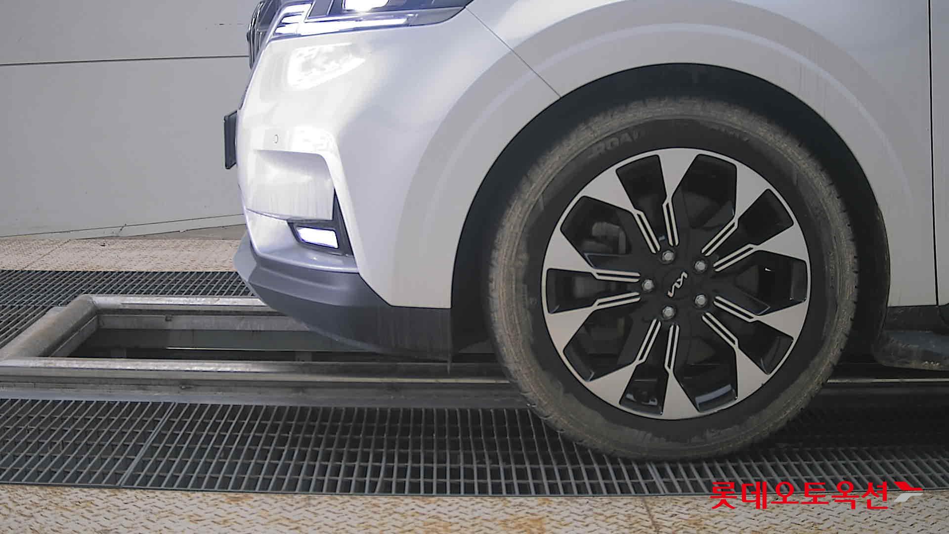 2022 - kia carnival