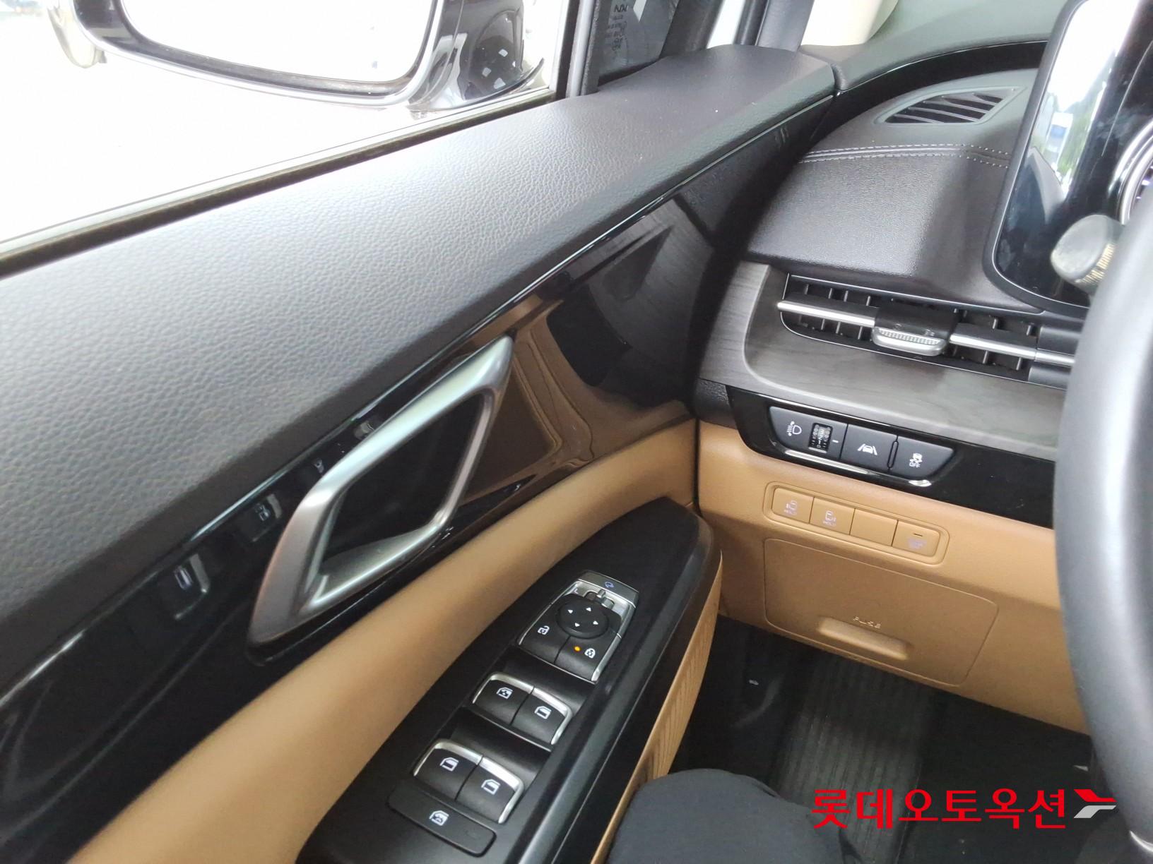 2022 - kia carnival