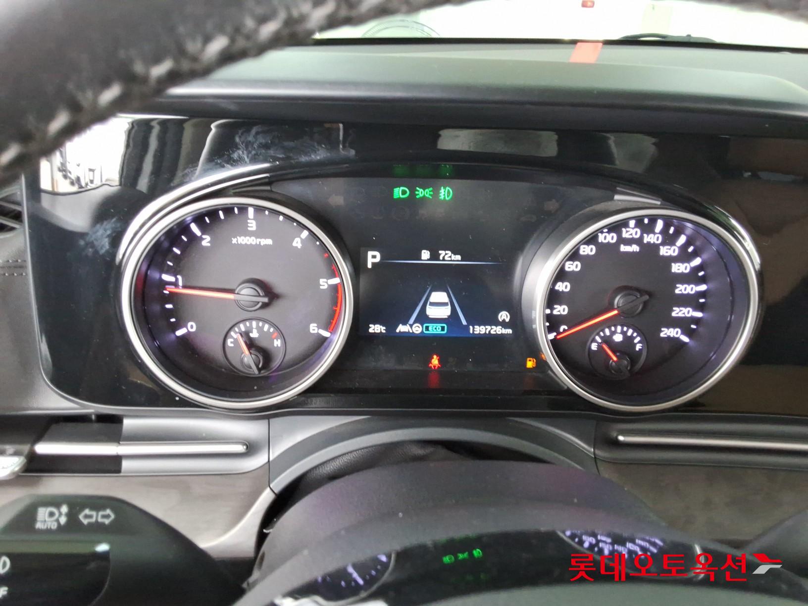 2022 - kia carnival