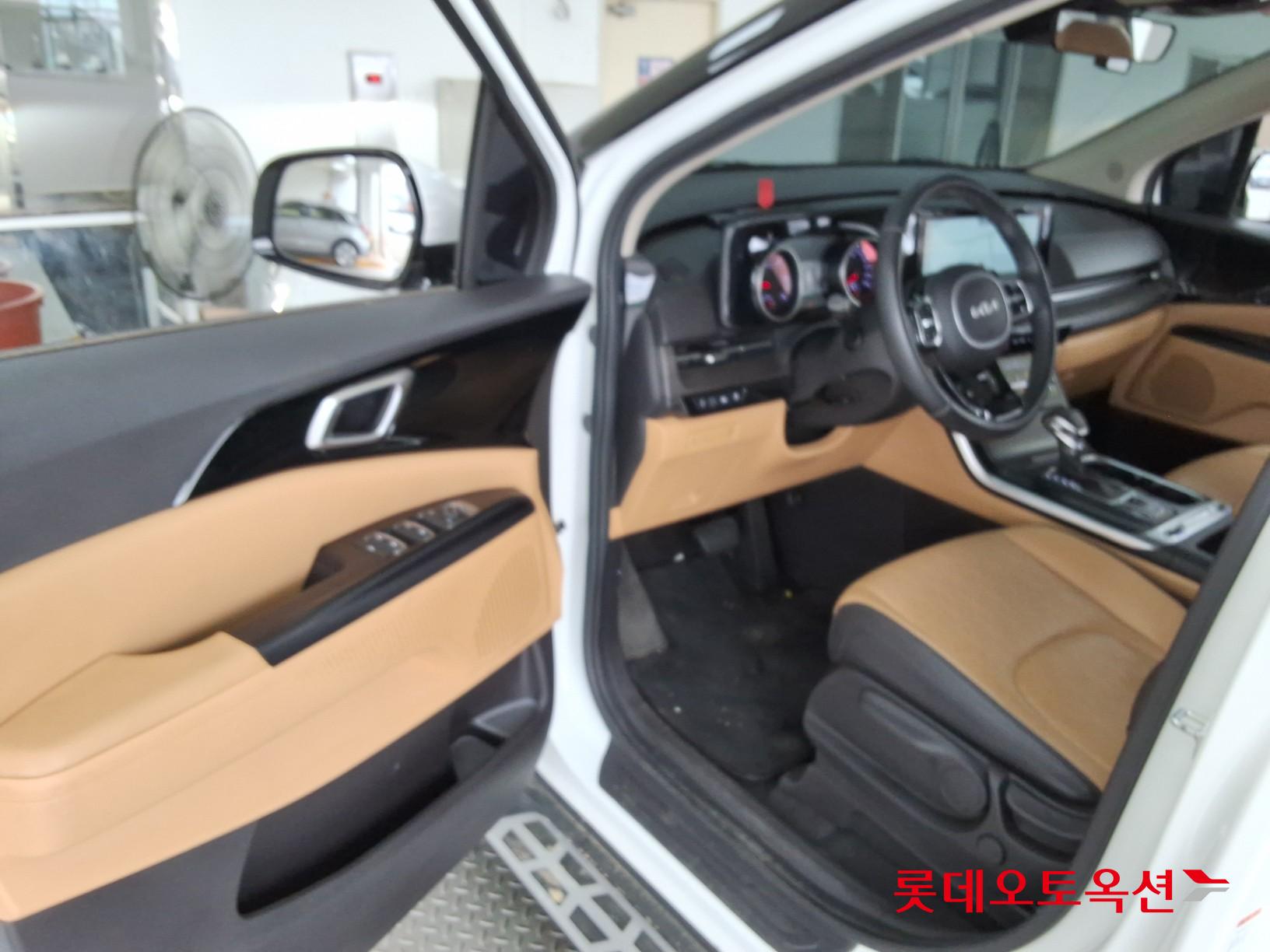 2022 - kia carnival