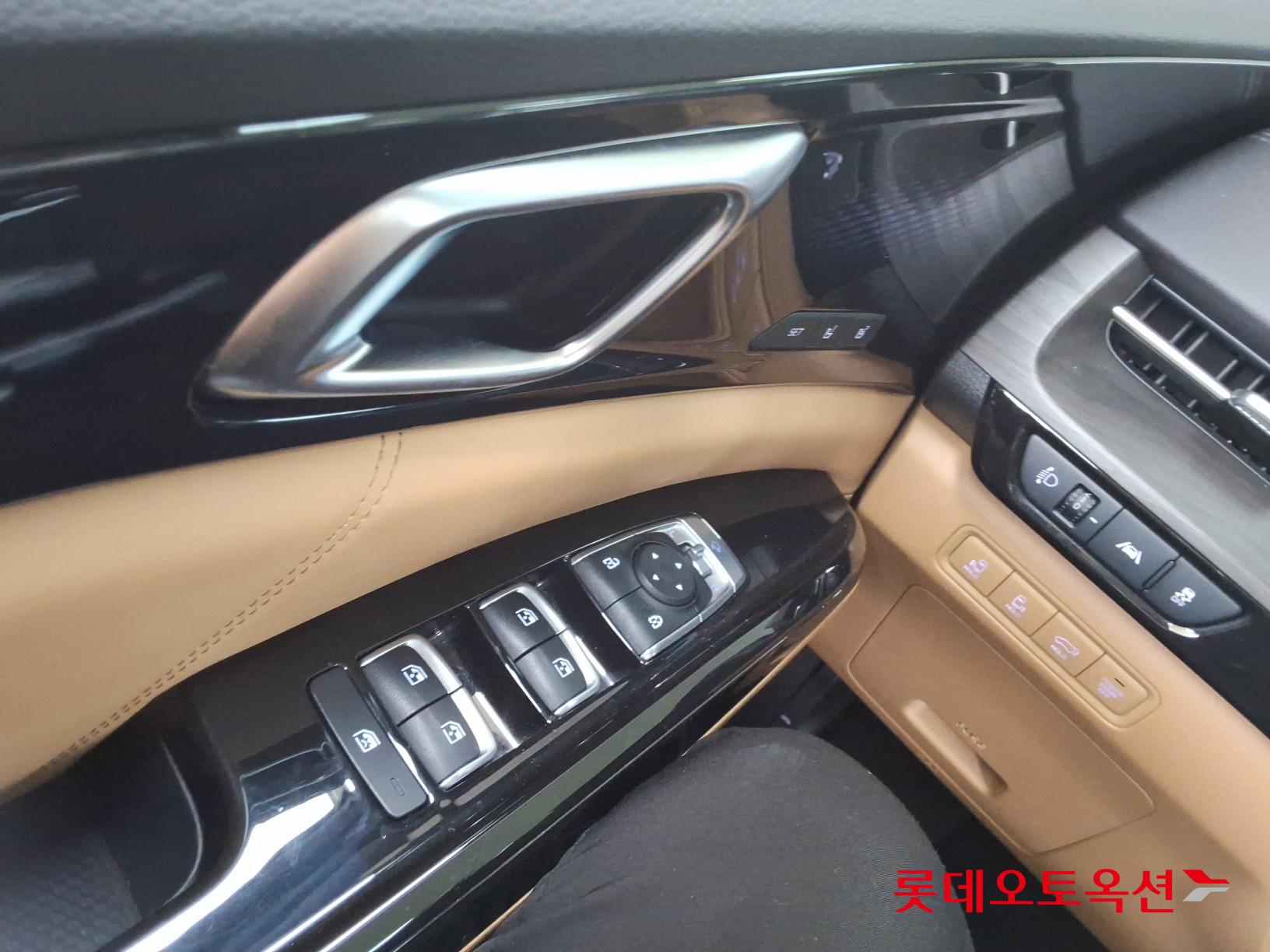 2023 - kia carnival