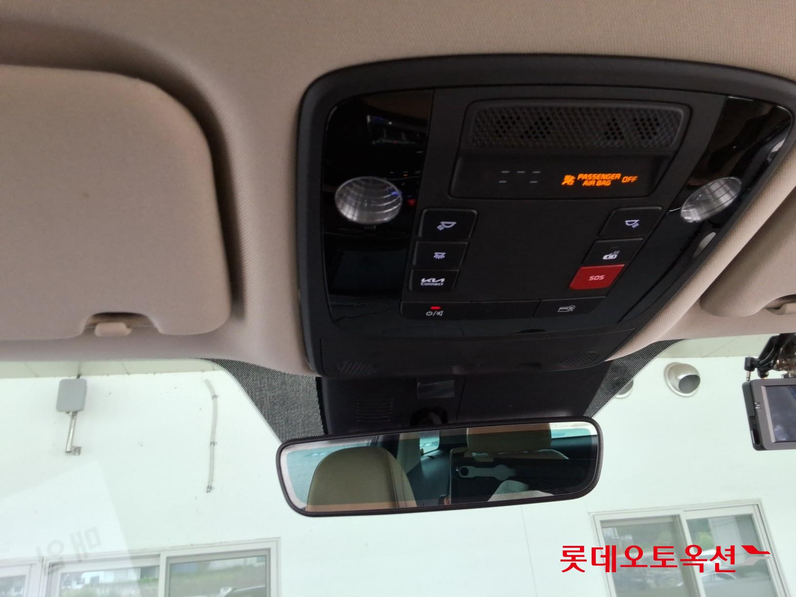 2023 - kia carnival