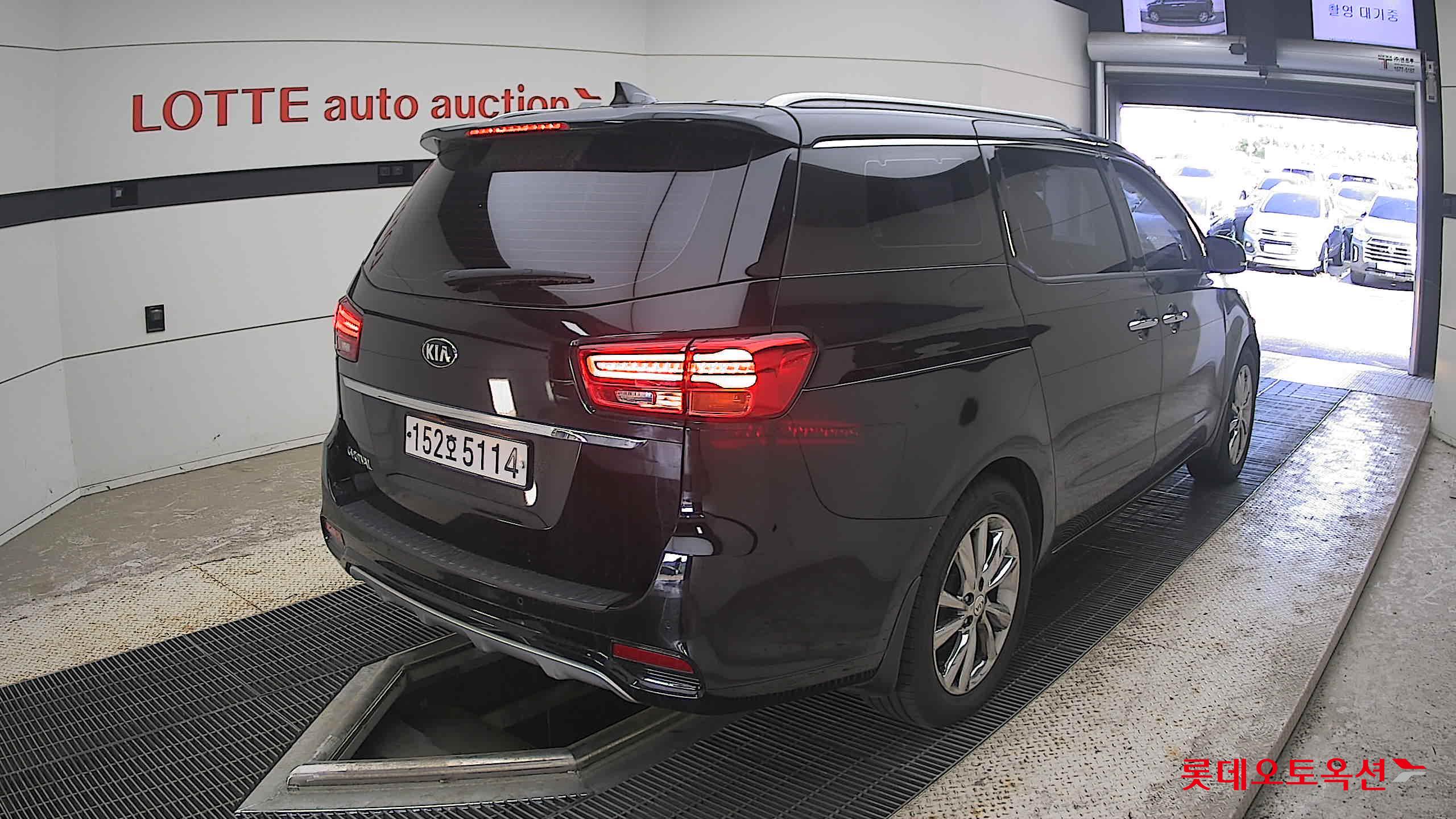 2020 - kia carnival