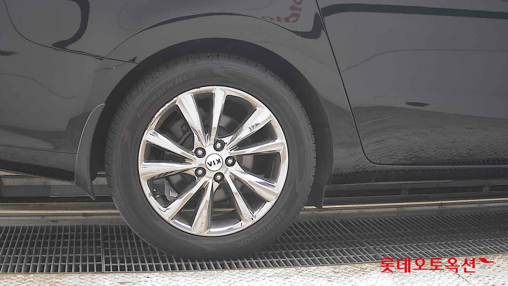 2020 - kia carnival