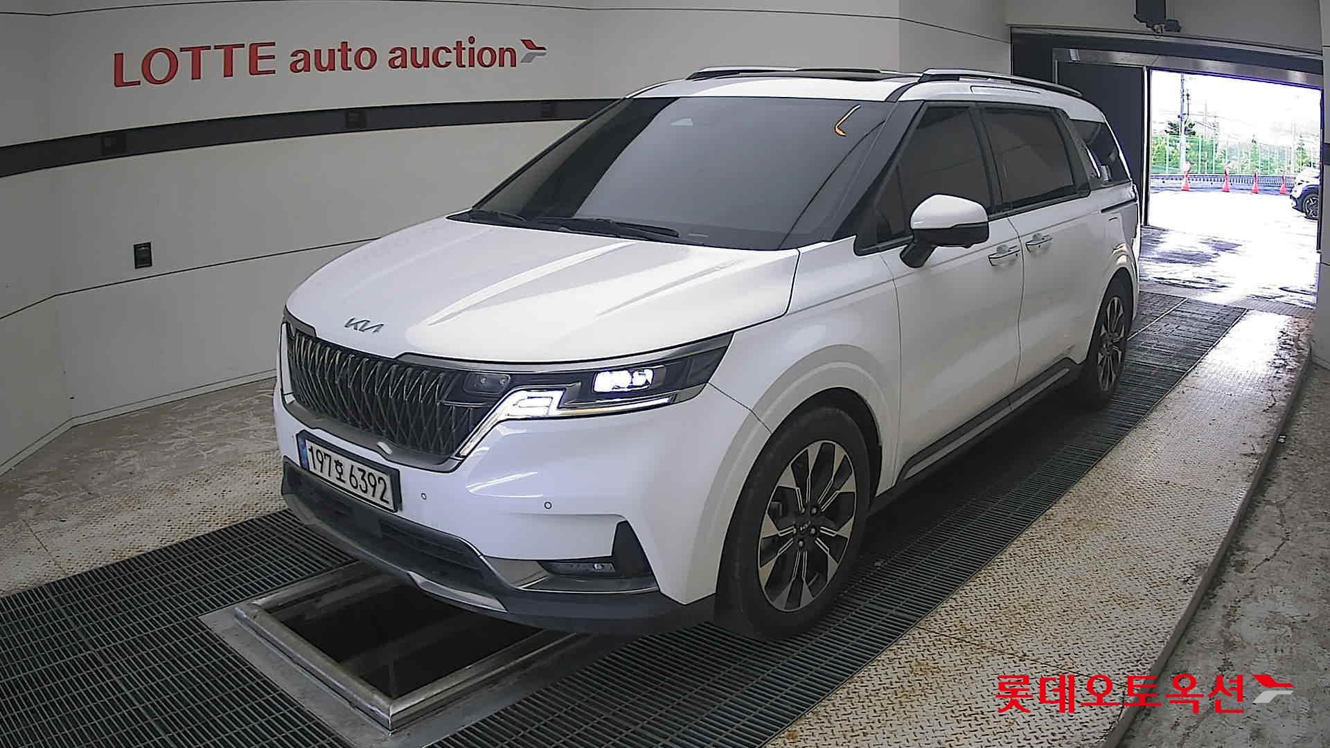 2022 - kia carnival
