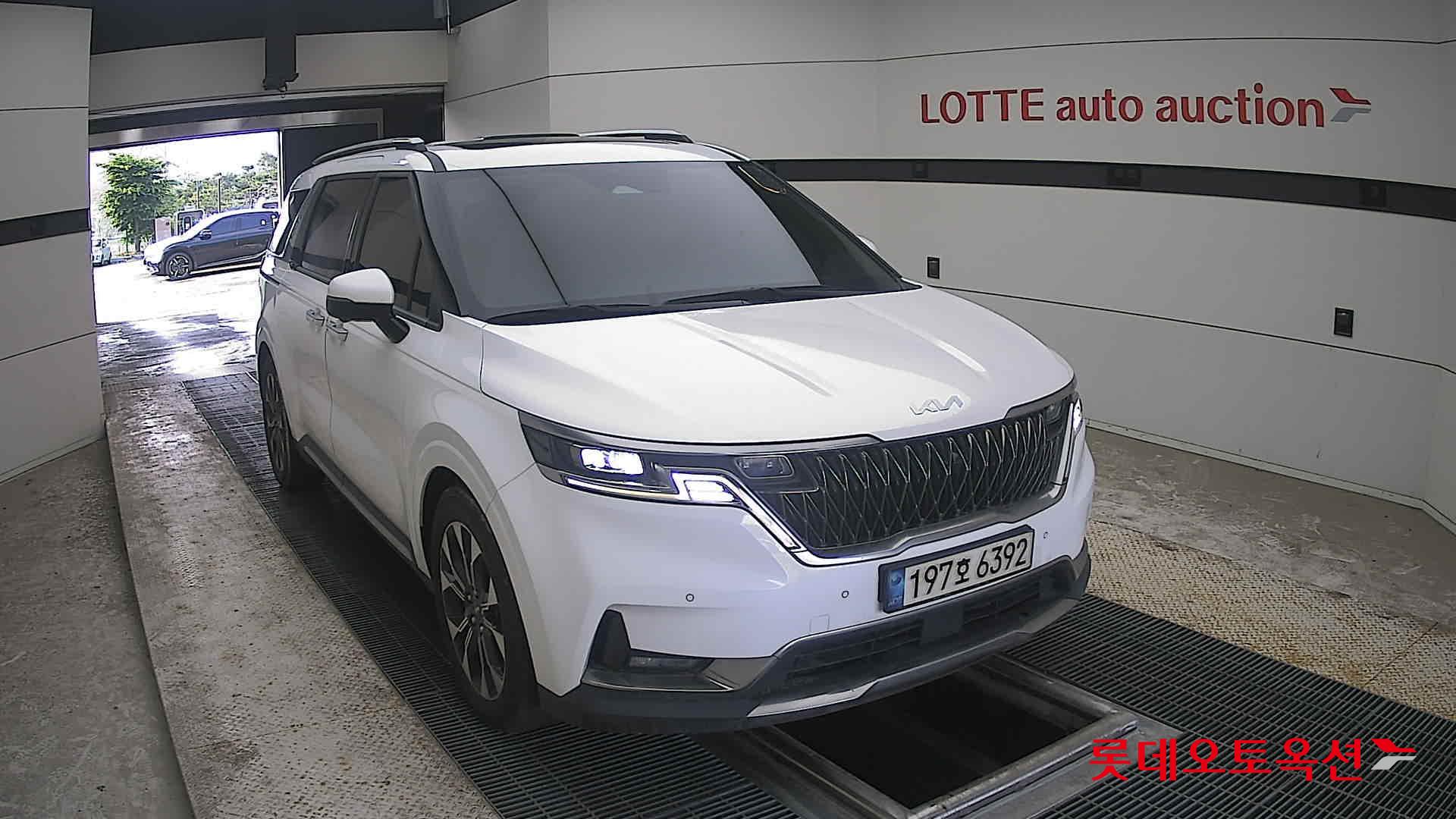 2022 - kia carnival