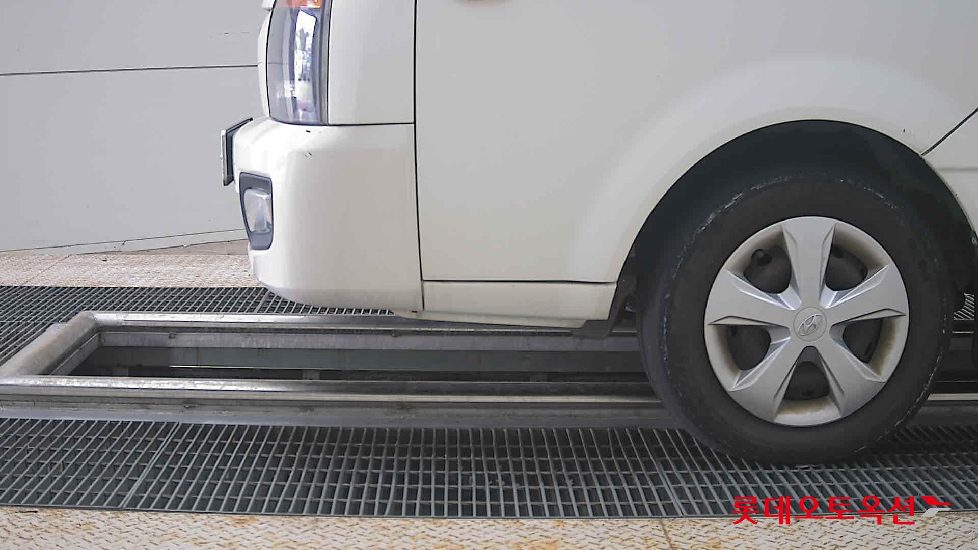 2013 - hyundai porter