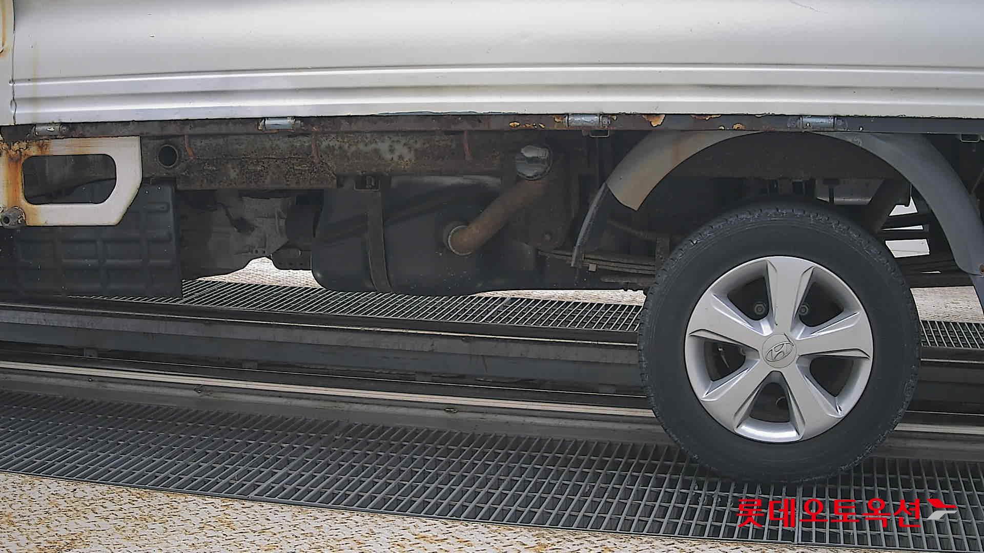 2013 - hyundai porter