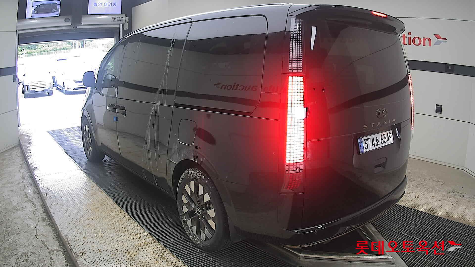 2022 - hyundai staria