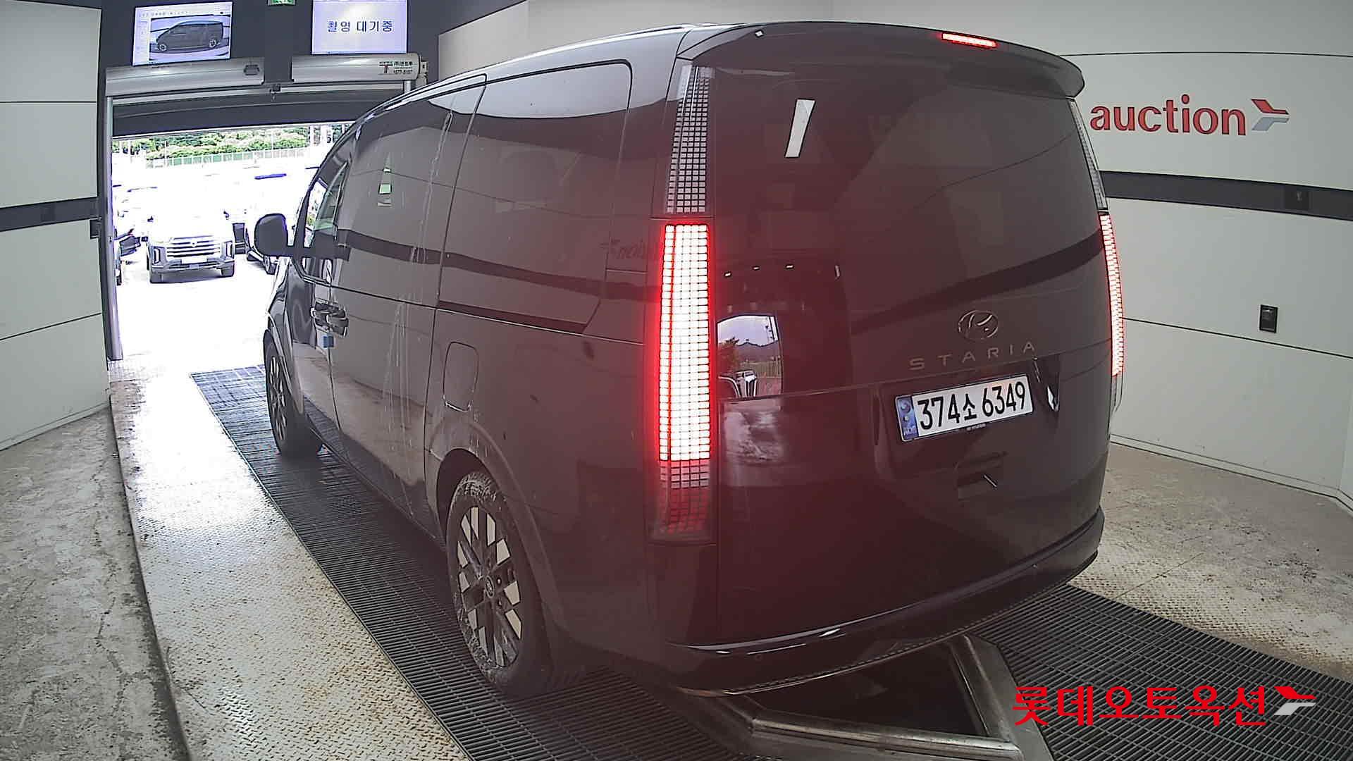 2022 - hyundai staria