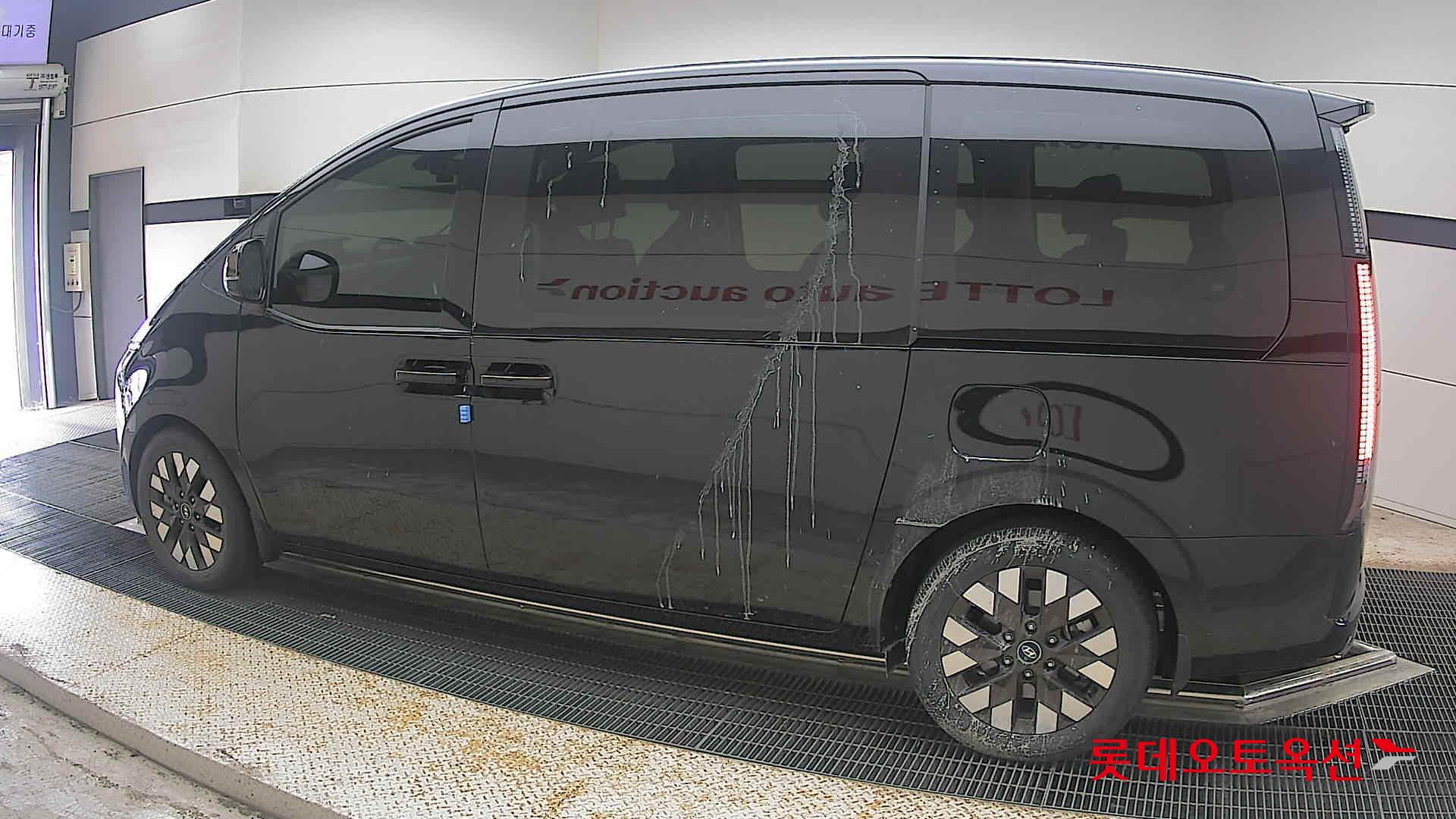 2022 - hyundai staria