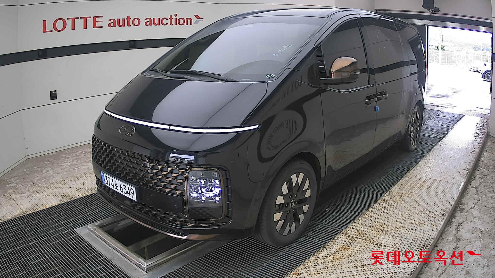 2022 - hyundai staria