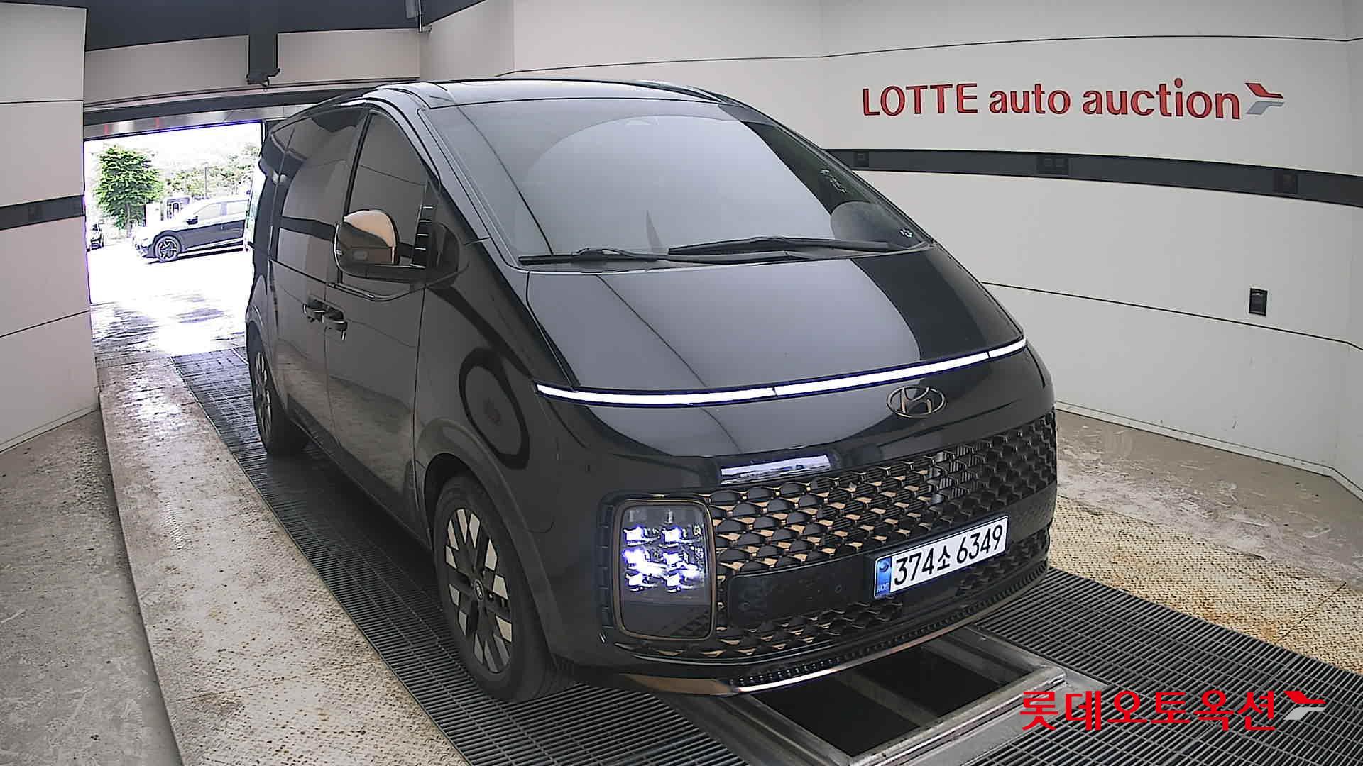 2022 - hyundai staria