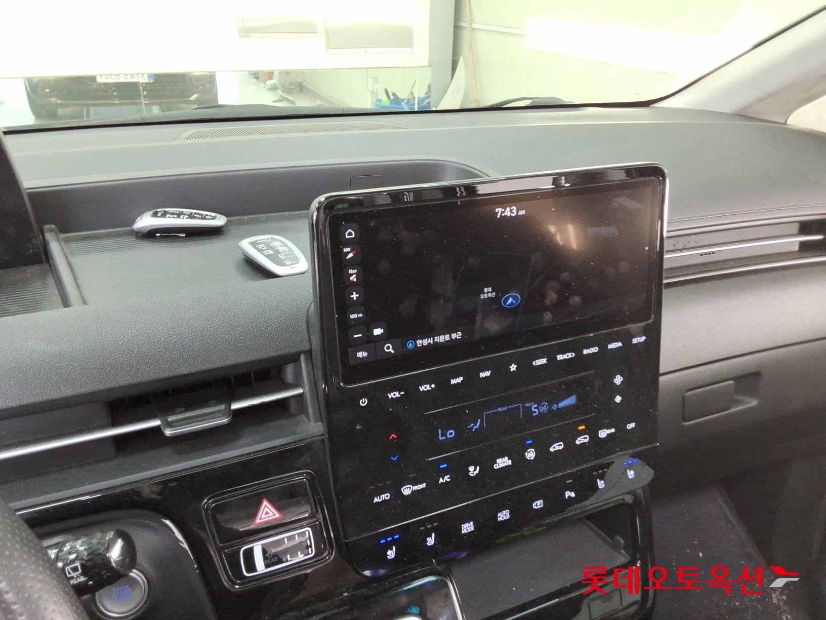 2022 - hyundai staria