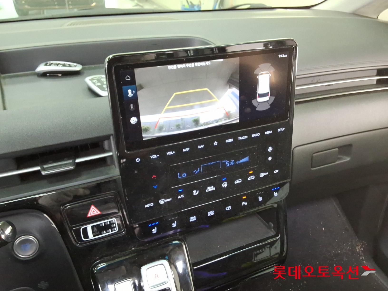 2022 - hyundai staria