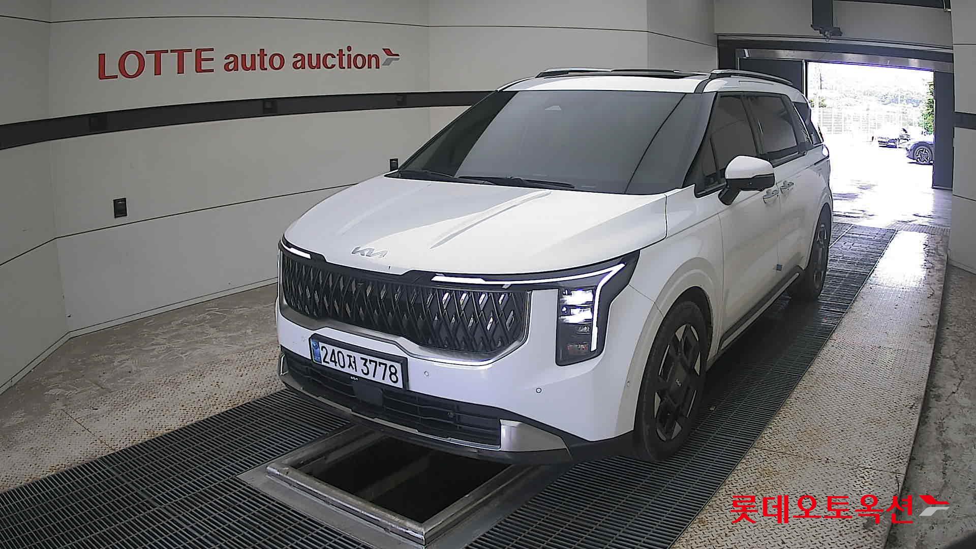 Kia Carnival 2025 Белый из Кореи
