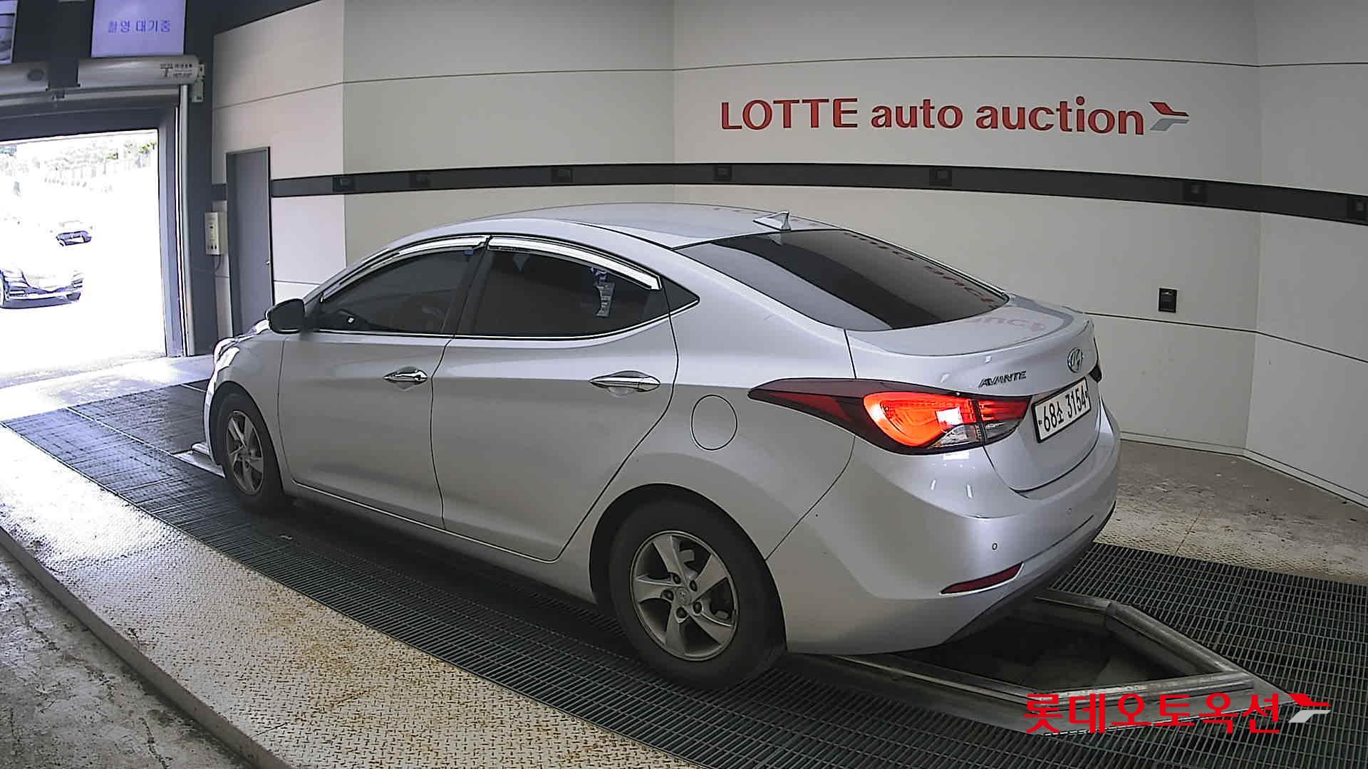 2015 - hyundai avante